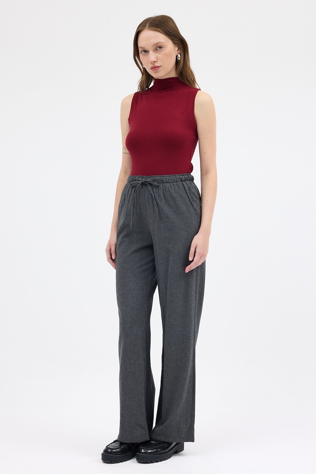Bordo Kadın Kolsuz Yüksek Yaka Body 8155A