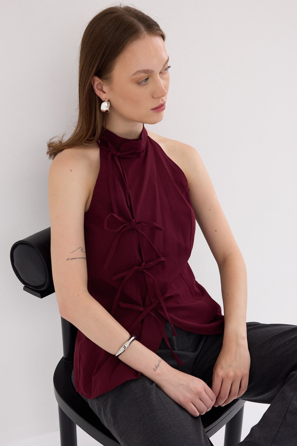 Bordo Ön Bağlama Detaylı Halter Yaka Bluz 8094A