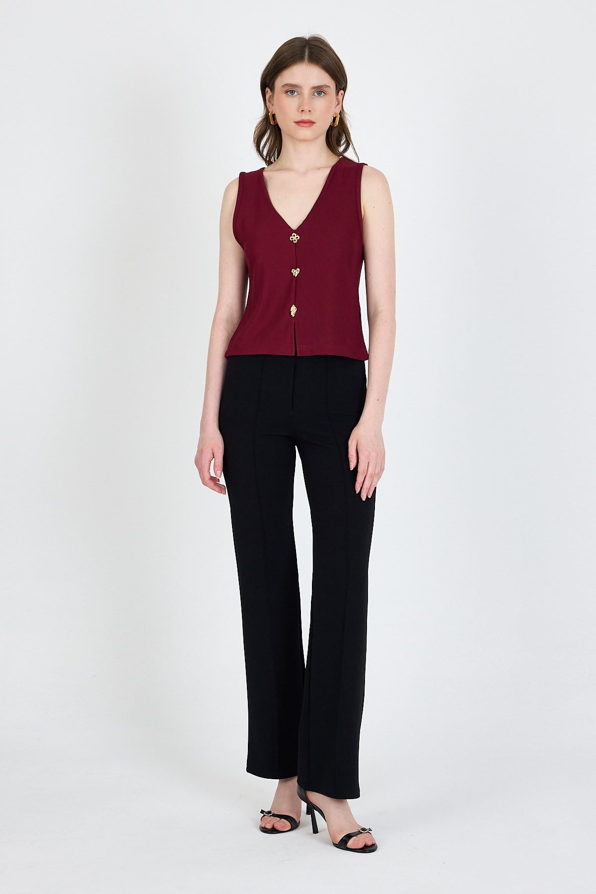 Bordo V Yaka Düğmeli  Kolsuz Bluz 019
