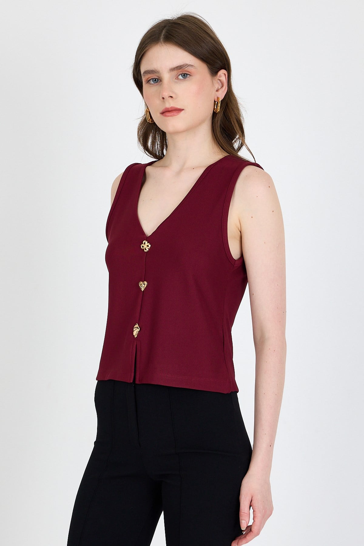 Bordo V Yaka Düğmeli  Kolsuz Bluz 019