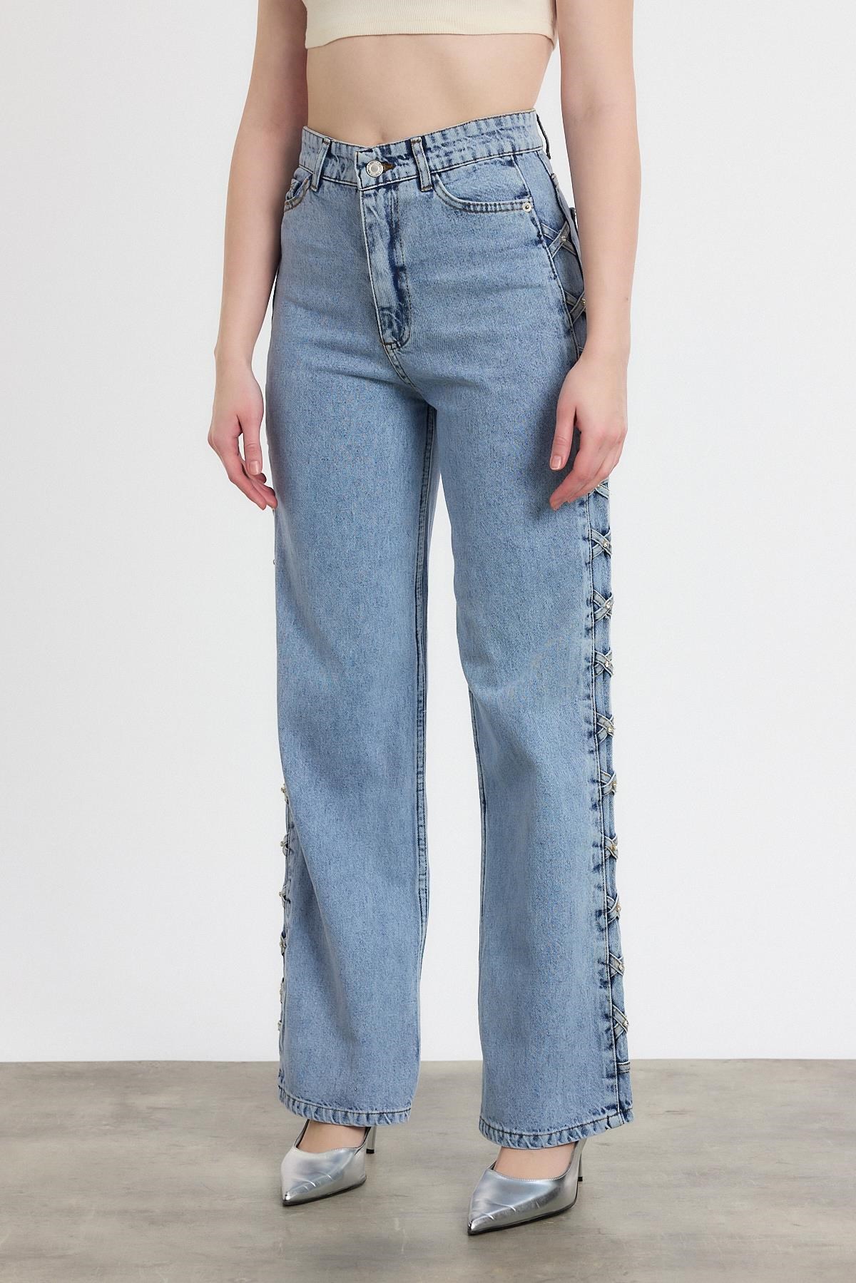 Buzkar Yanı Çapraz Köprülü Taşlı Jean 11139