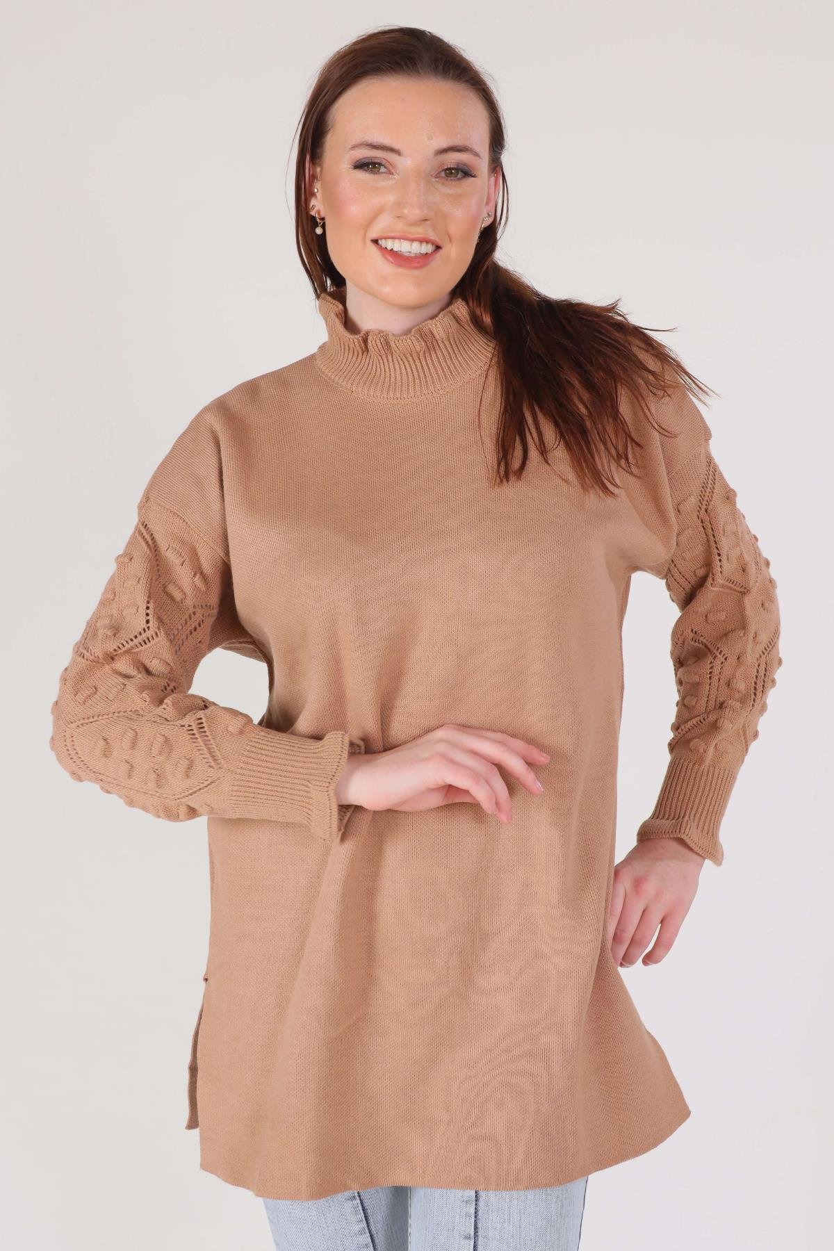 Camel Yaka Fırfır Kol İşlemeli Kazak 3008