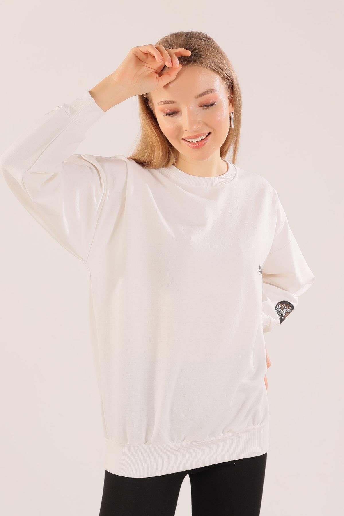 Ekru Arkası Kaplan Baskı Sweat 8632