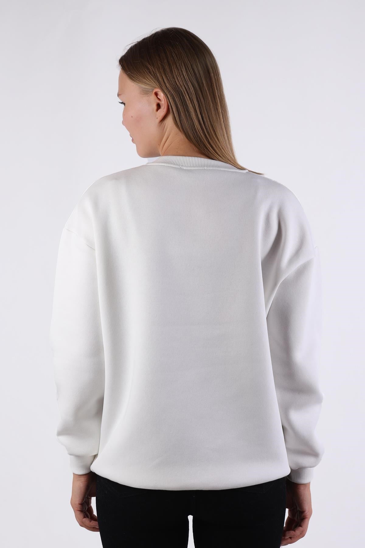 Ekru Bisiklet Yaka Kalp Nakışlı Sweat 9175M