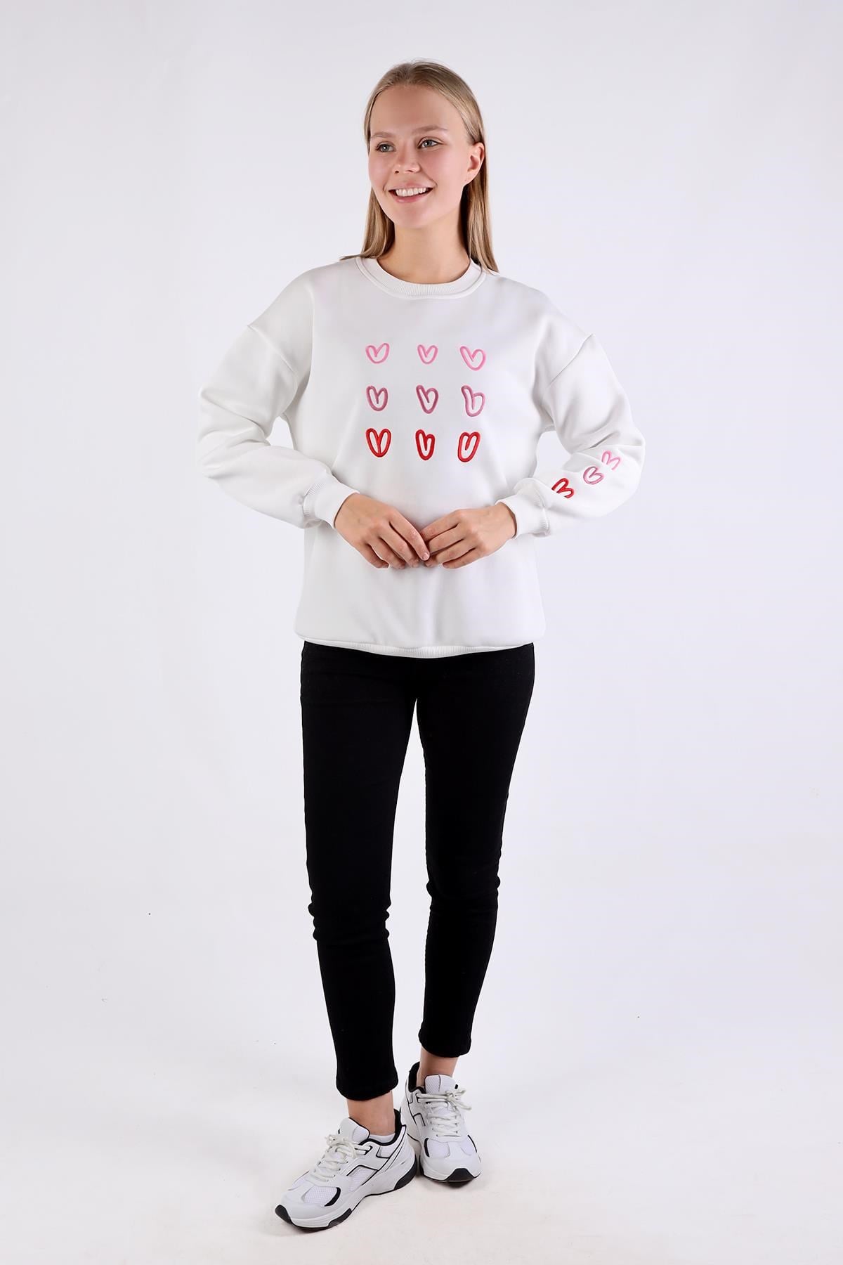Ekru Bisiklet Yaka Kalp Nakışlı Sweat 9175M