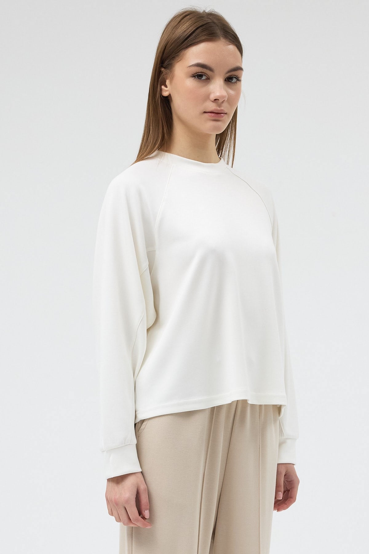 Ekru Oversize Bisiklet Yaka Kadın Sweat 8251A
