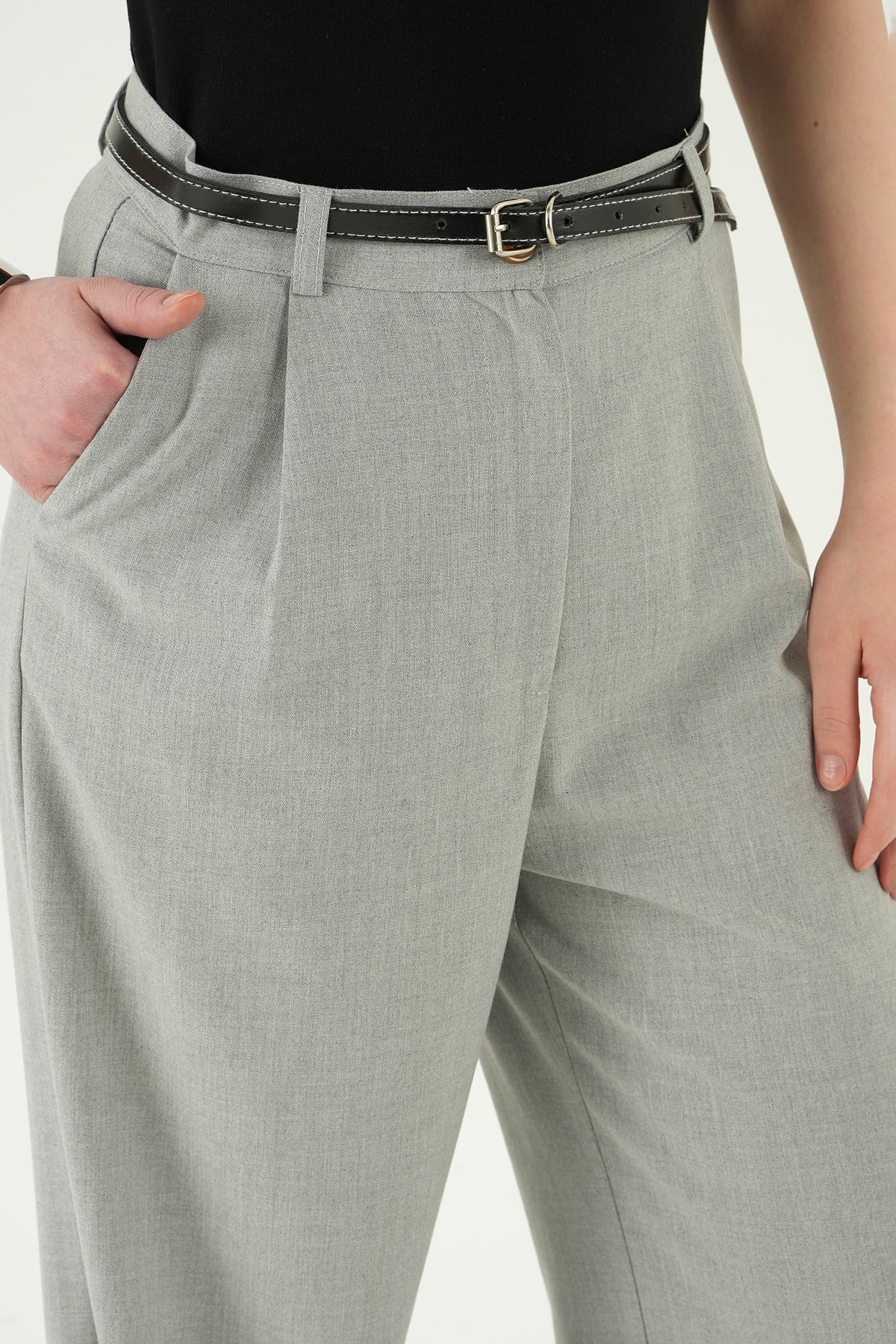 Gri Ön Pileli Kemerli Pantolon 8399A