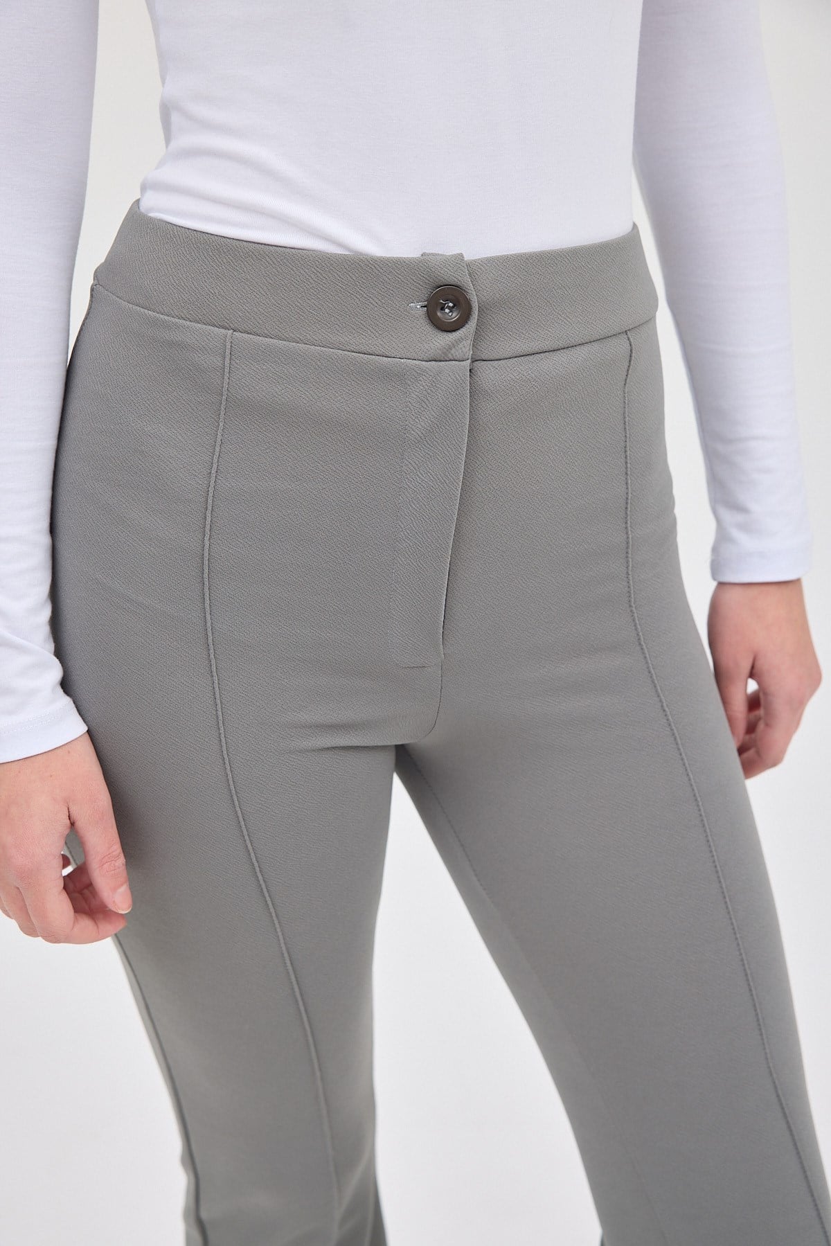Gri Straight/Düz Kesim Yüksek Bel Nervür Dikişli Örme Pantolon TCR-6873A