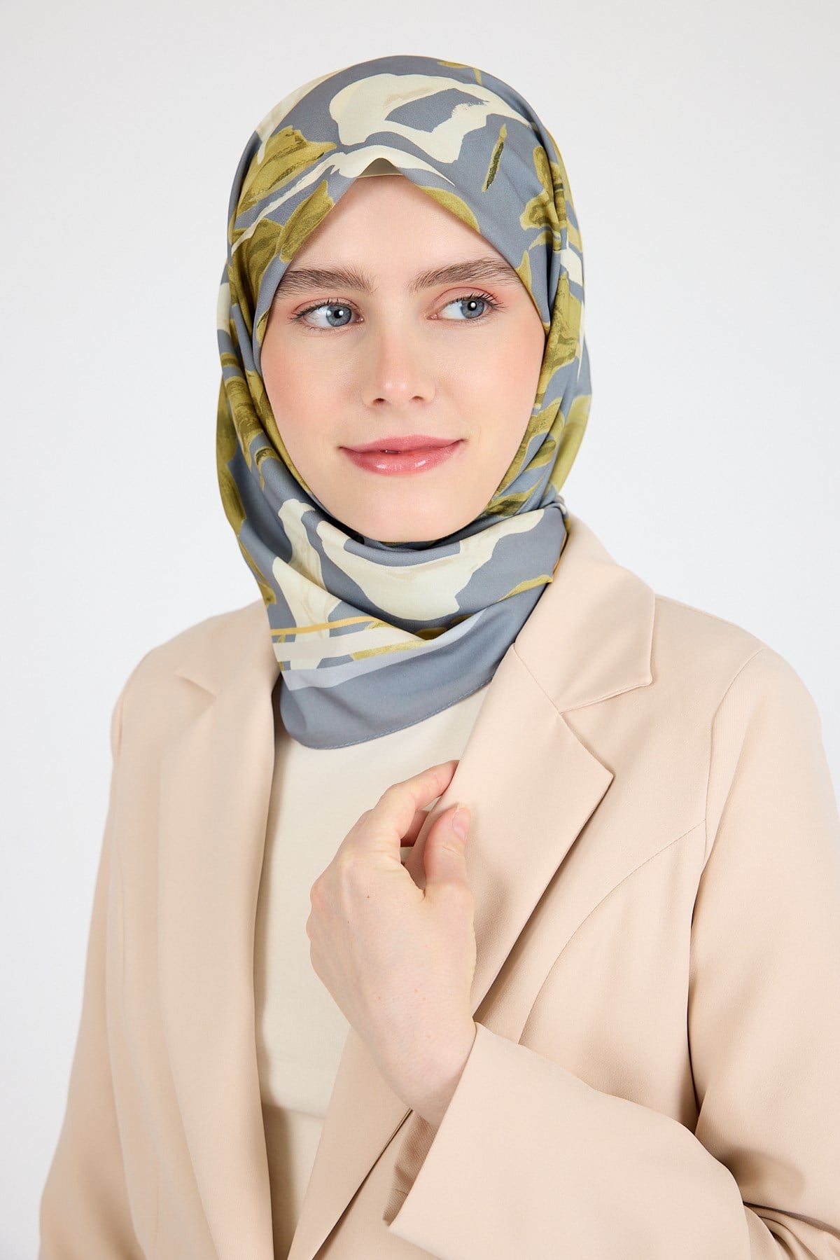 Gri Yaprak Desen Eşarp 3004