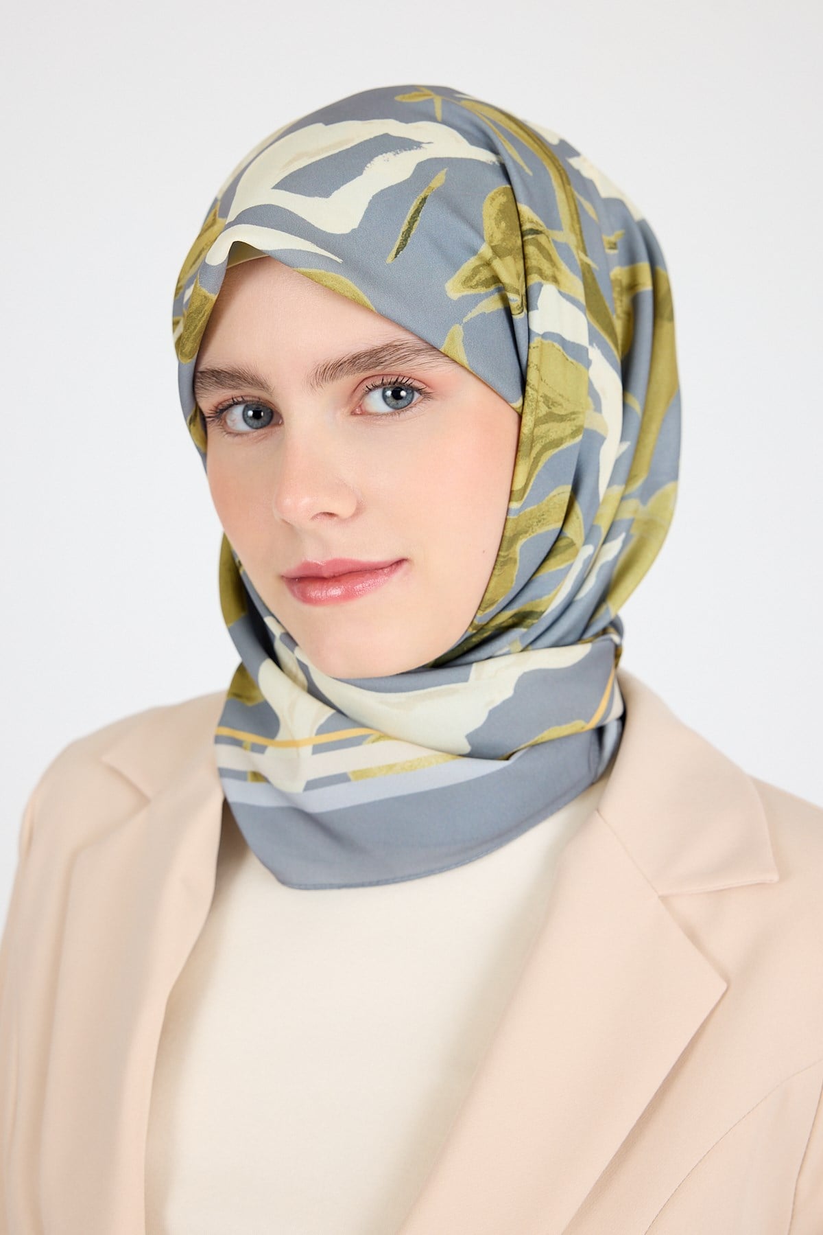 Gri Yaprak Desen Eşarp 3004
