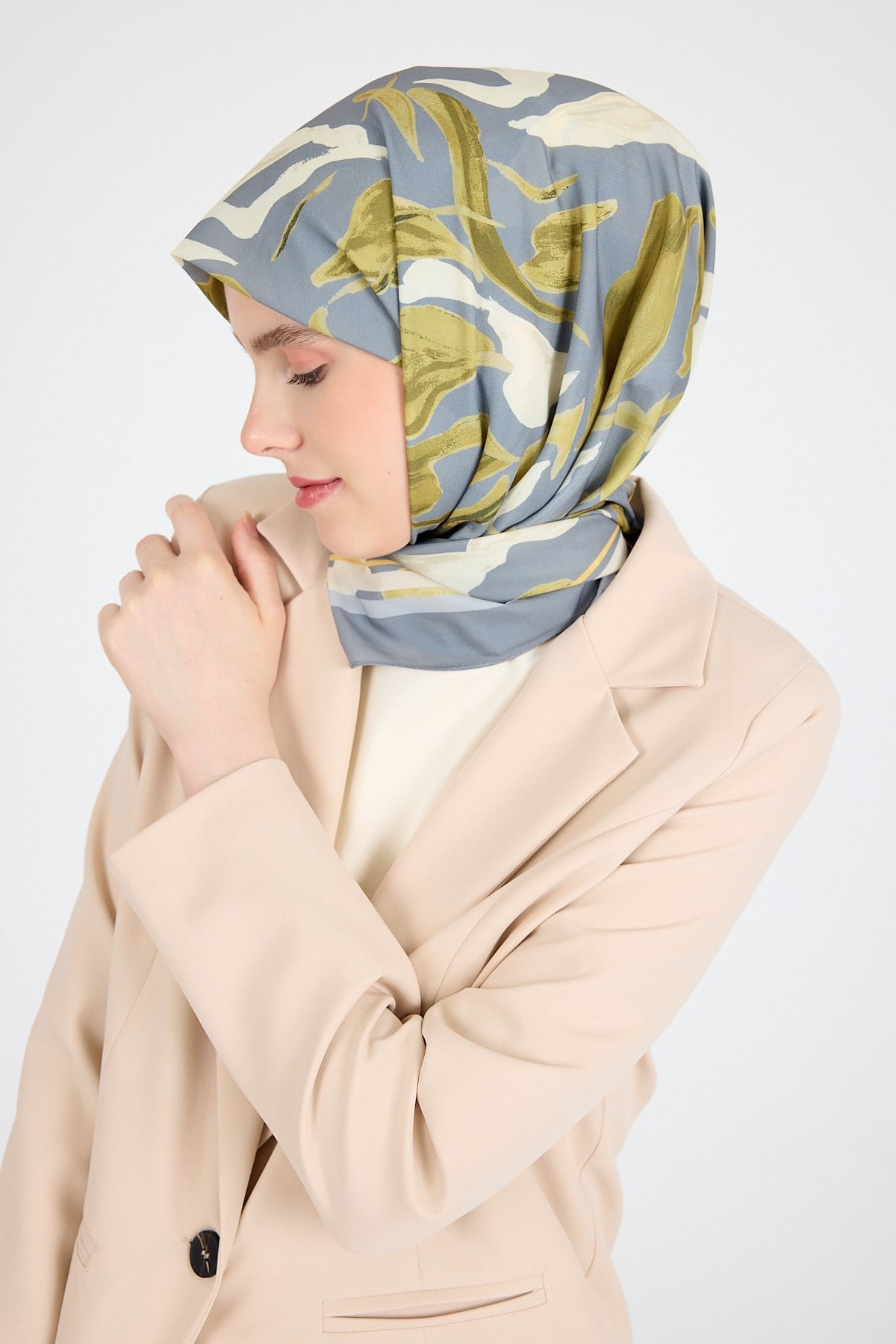 Gri Yaprak Desen Eşarp 3004