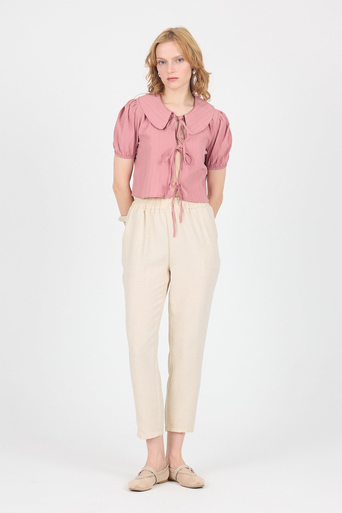Gül Bağlama Detaylı Bebe Yaka Crop Bluz 8064