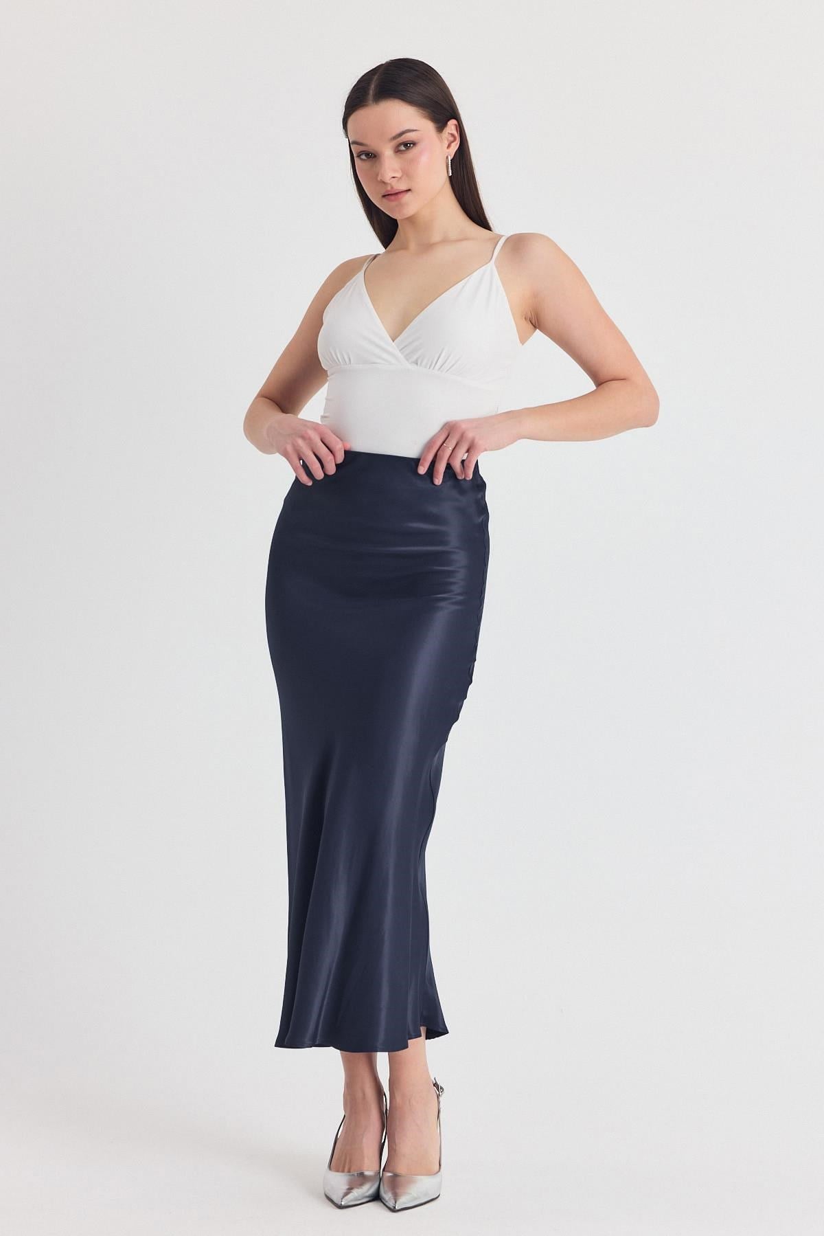 İndigo Beli Lastikli Saten Midi Etek 9427