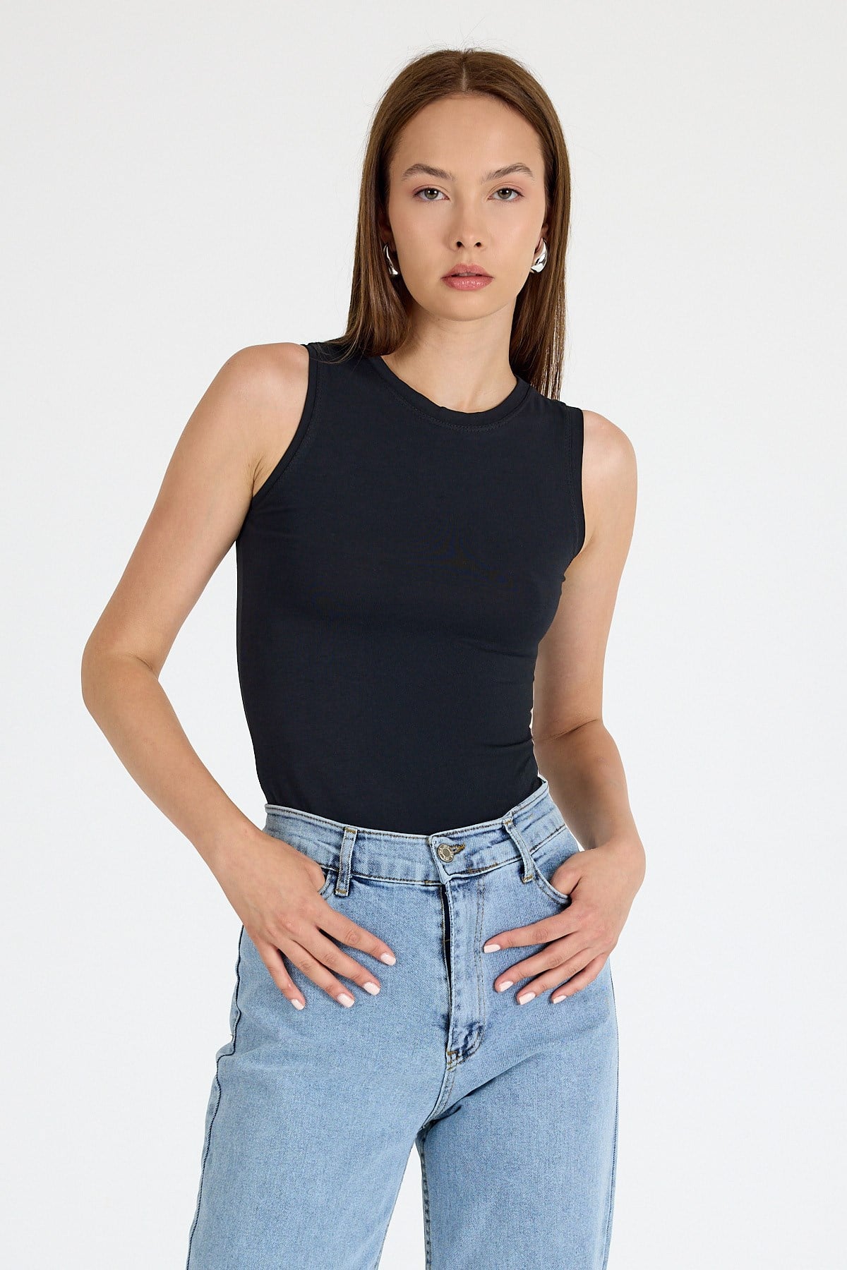 Kadın Atlet-Siyah Bisiklet Yaka Kolsuz Slim Fit Atlet 1663-rulem