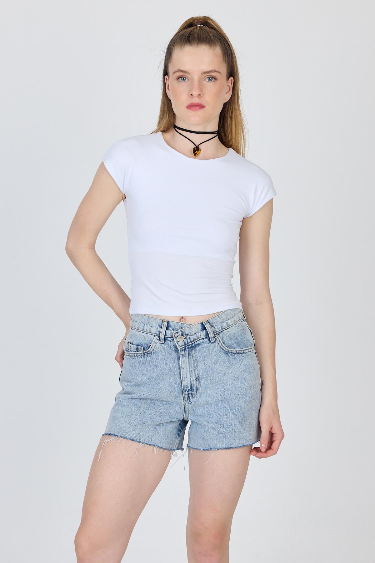 Kadın Body-Beyaz Bisiklet Yaka Pamuklu Slim Fit Tişört 9190-rulem