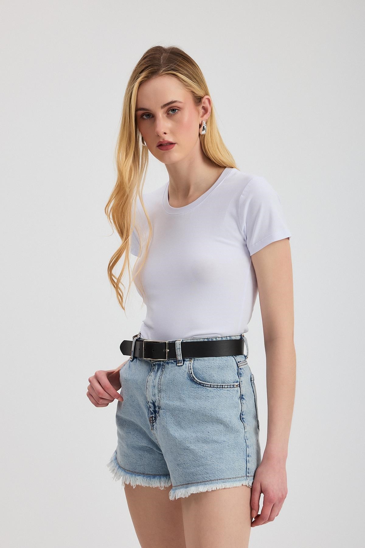Kadın Body-Beyaz Slim Fit Bisiklet Yaka Kısa Kollu Tişört 2214-rulem