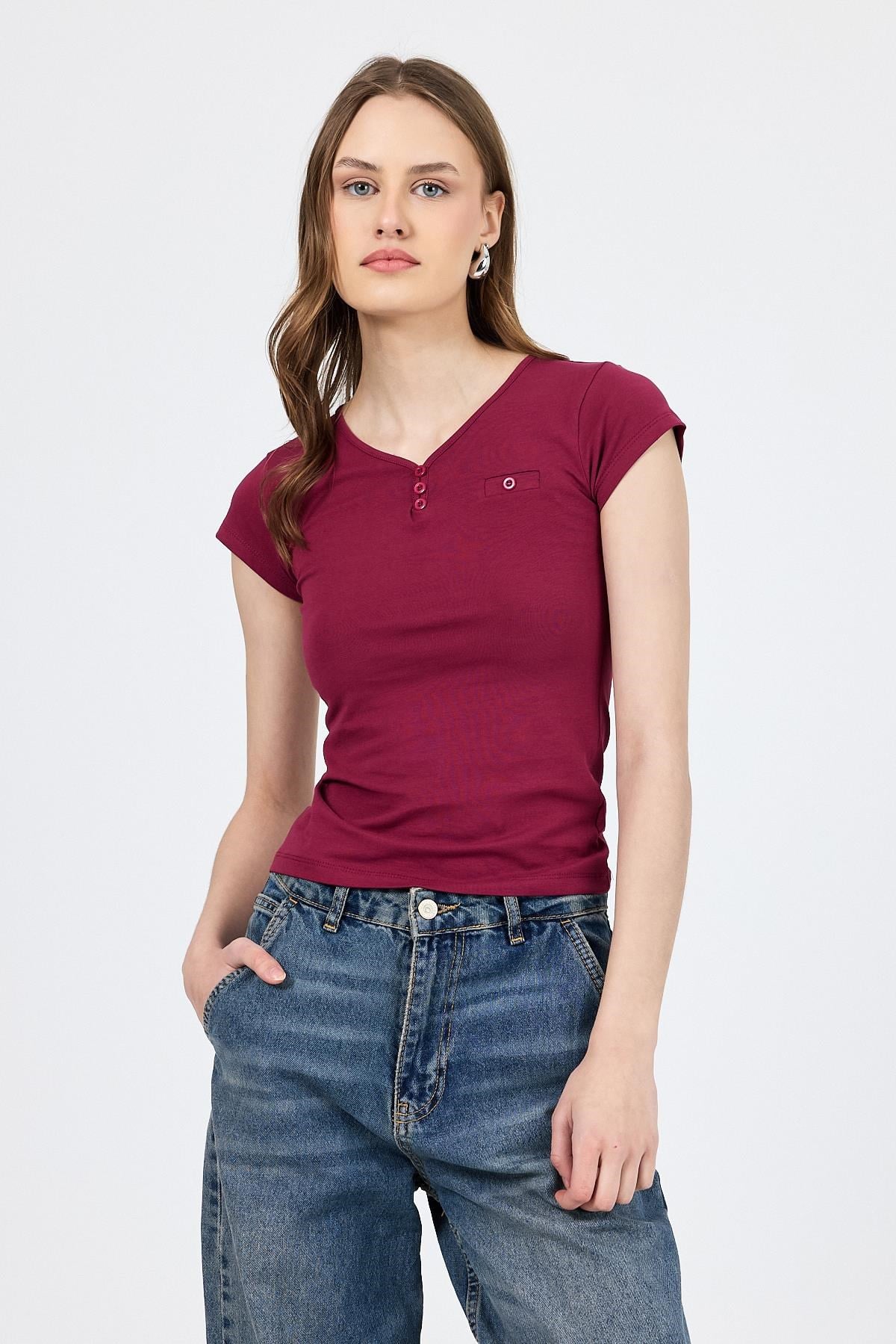 Kadın Body-Bordo V Yaka Düğmeli Cep Detaylı Slim Fit Tişört 2213-rulem