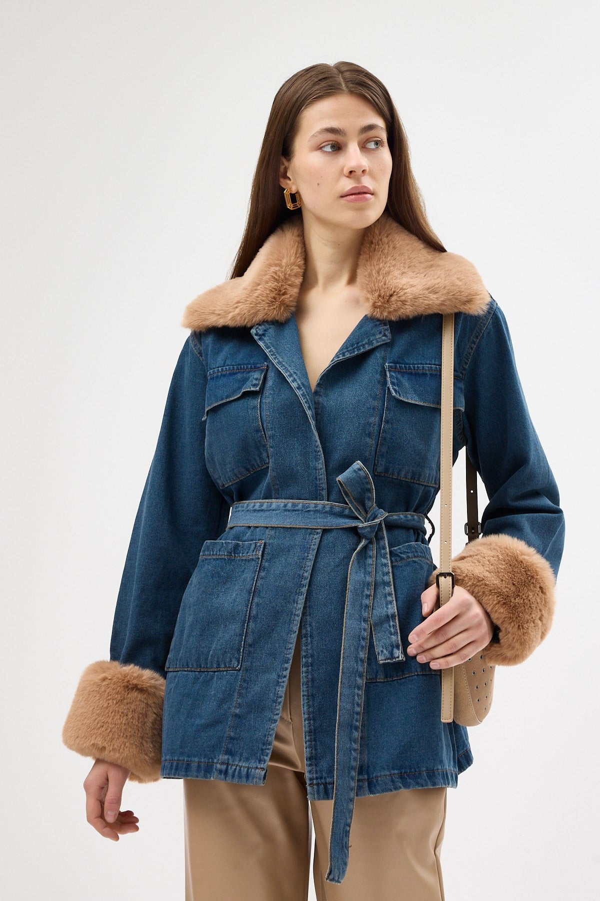 Kadın Ceket-Mavi Kürklü Yaka ve Manşet Detaylı Kuşaklı Denim Kadın Ceket 3500-rulem