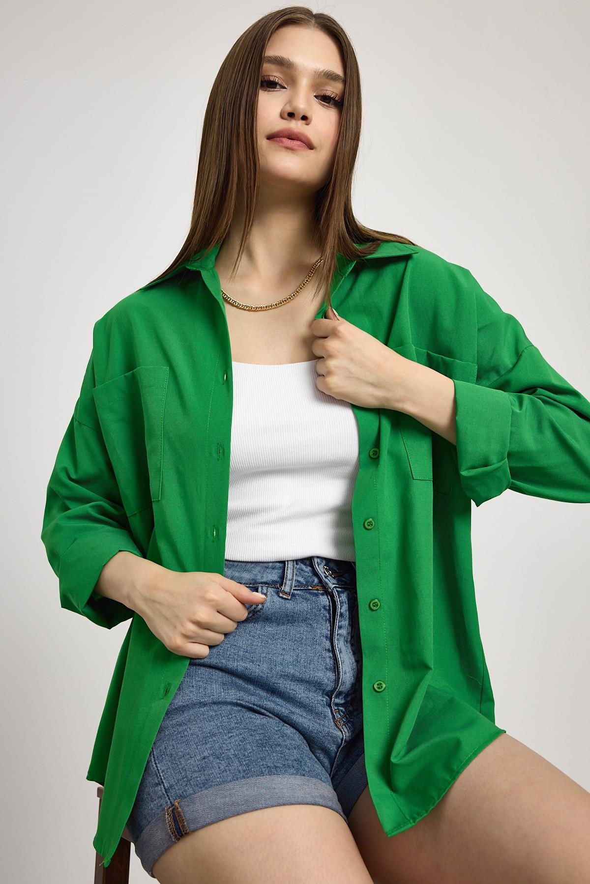 Kadın Gömlek-Benetton Yeşili Çift Cepli Oversize Uzun Basic Gömlek TCR 6256A-rulem