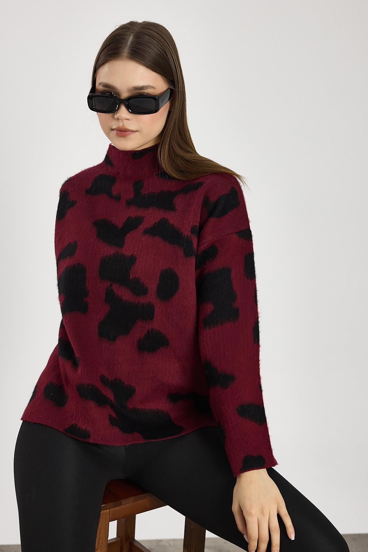 Kadın Kazak-Şardonlu Dik Yaka Leopar Kazak 24371 Bordo-Siyah -rulem