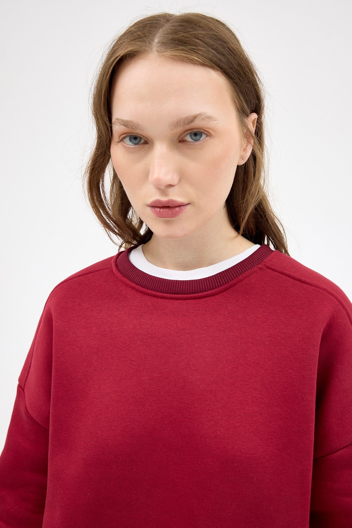 Kadın Pamuklu İçi Polarlı Oversize Yuvarlak Yakalı Bordo Sweatshirt 9152M