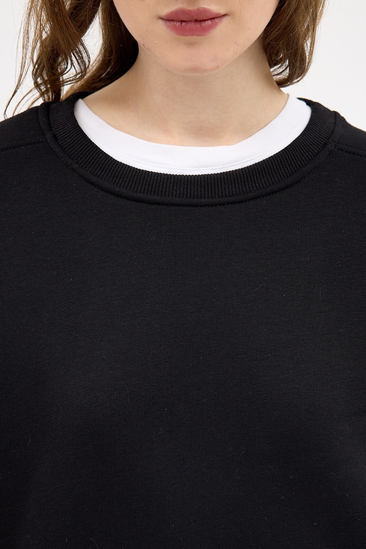 Kadın Pamuklu İçi Polarlı Oversize Yuvarlak Yakalı Siyah Sweatshirt 9152M