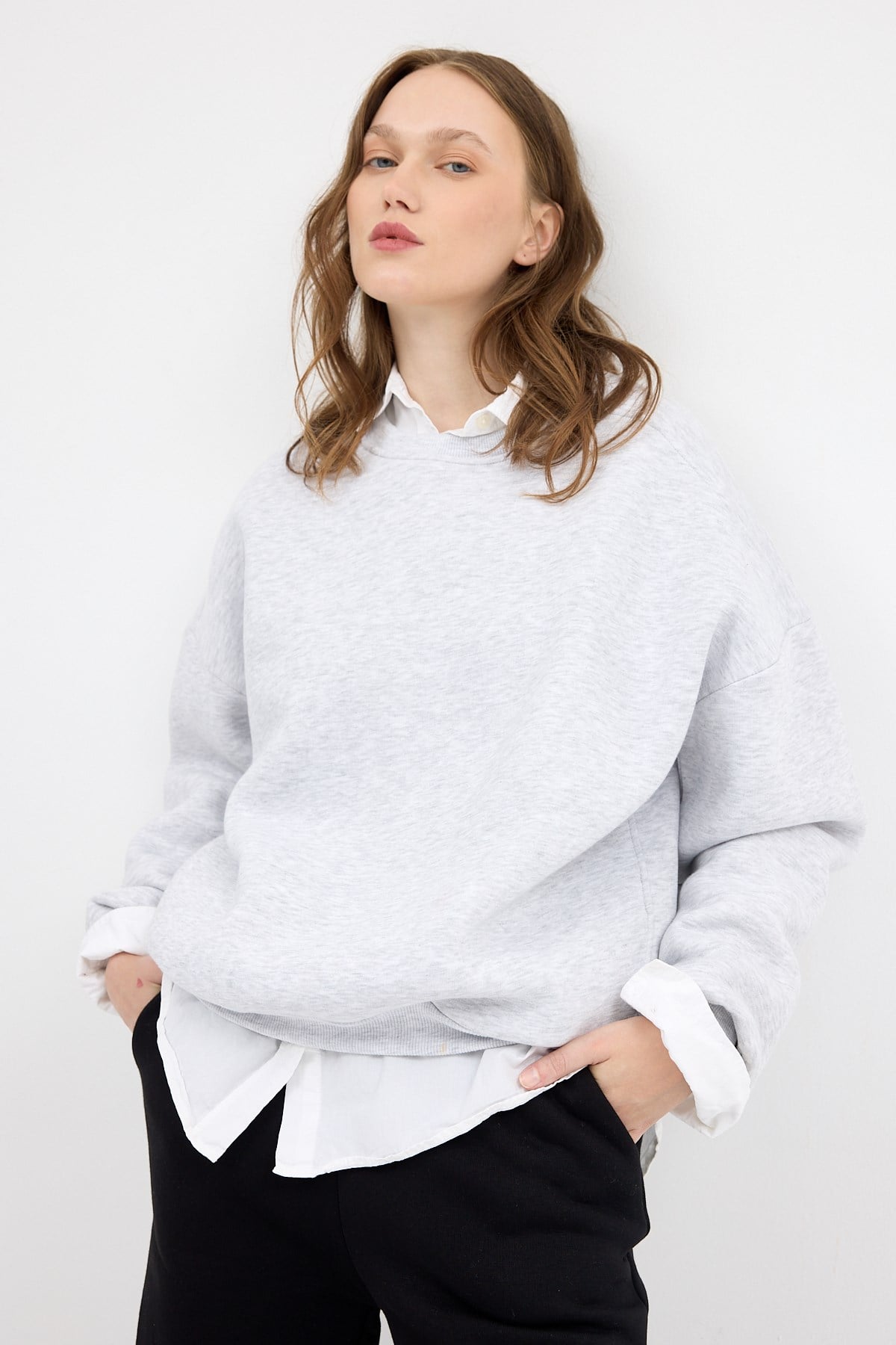 Kadın Pamuklu İçi Polarlı Oversize Yuvarlak Yakalı Karmelanj Sweatshirt 9152M
