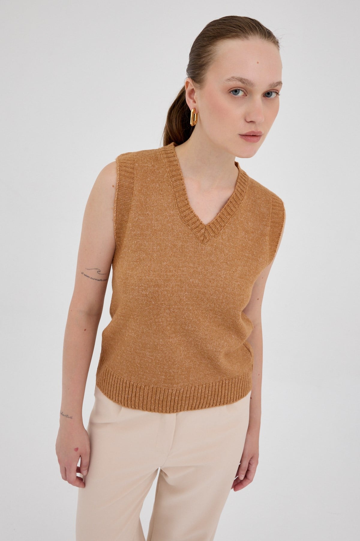 Kadın Süveter-Taba Oversize V Yaka Kadın Süveter 2292-rulem