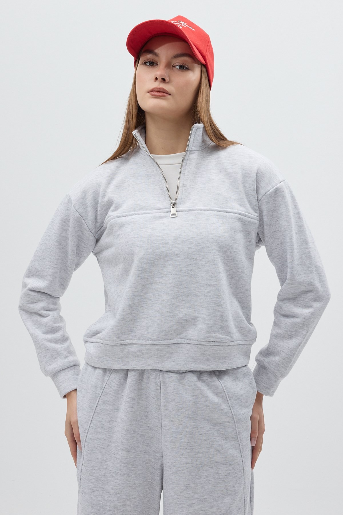 Kadın Sweatshirt-Gri Dik Yaka Önü Fermuar Detaylı Kadın Sweatshirt 3110A-rulem