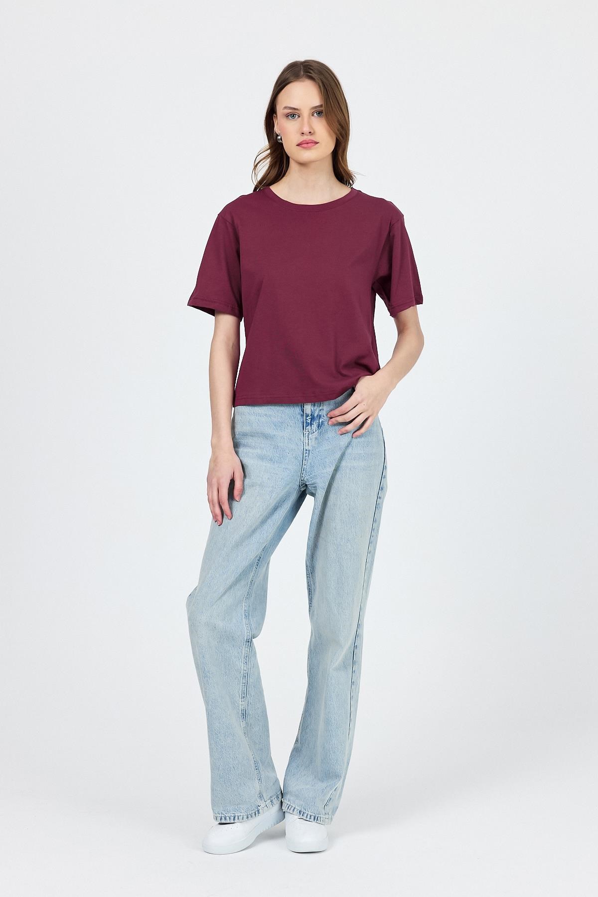 Kadın Tişört-Bordo Bisiklet Yaka %100 Pamuk Relaxed Fit Tişört 2142M-rulem