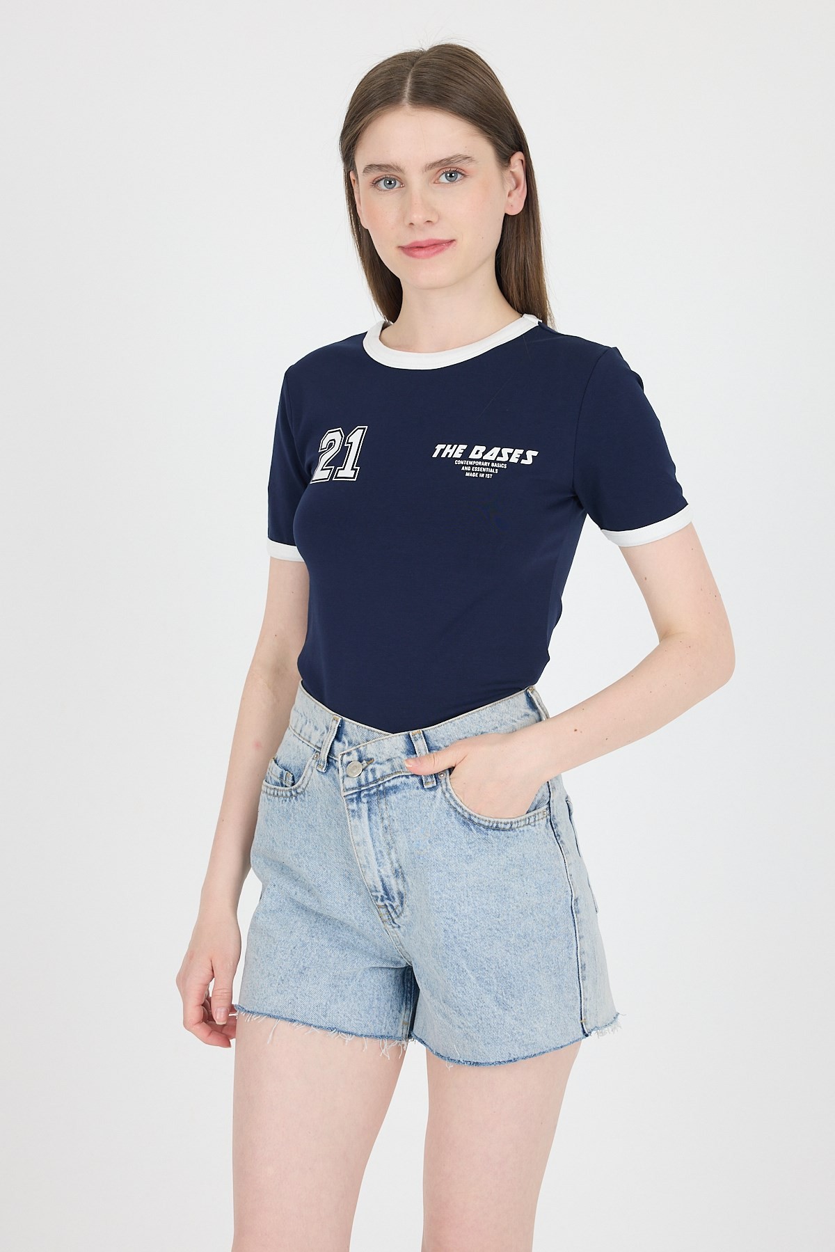 Kadın Tişört-Laci Ribanalı Yazı Baskılı Slim Fit Tişört 5981-rulem