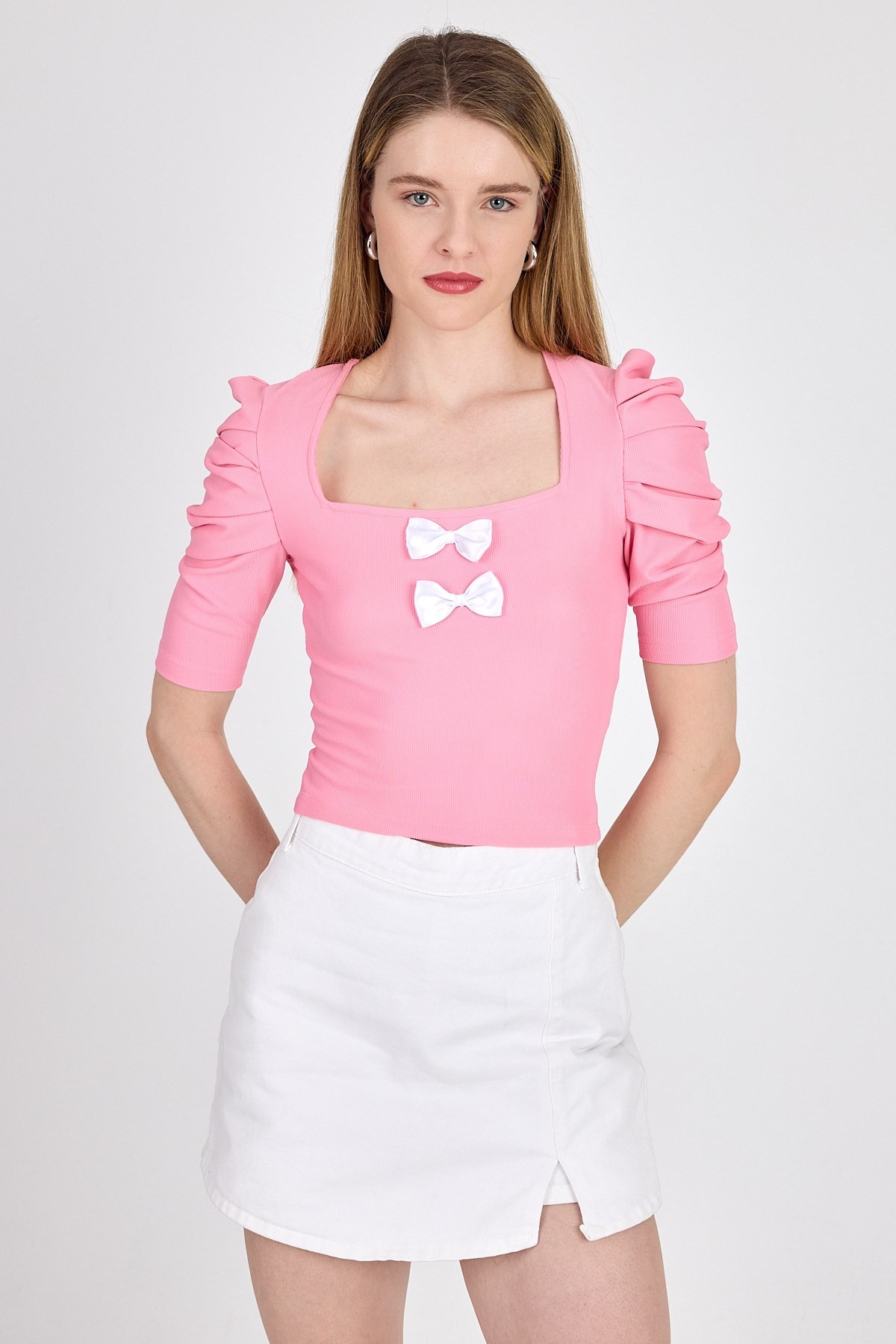 Kadın Tişört-Pembe Kare Yaka Fiyonk Detaylı Crop Bluz 1349-rulem