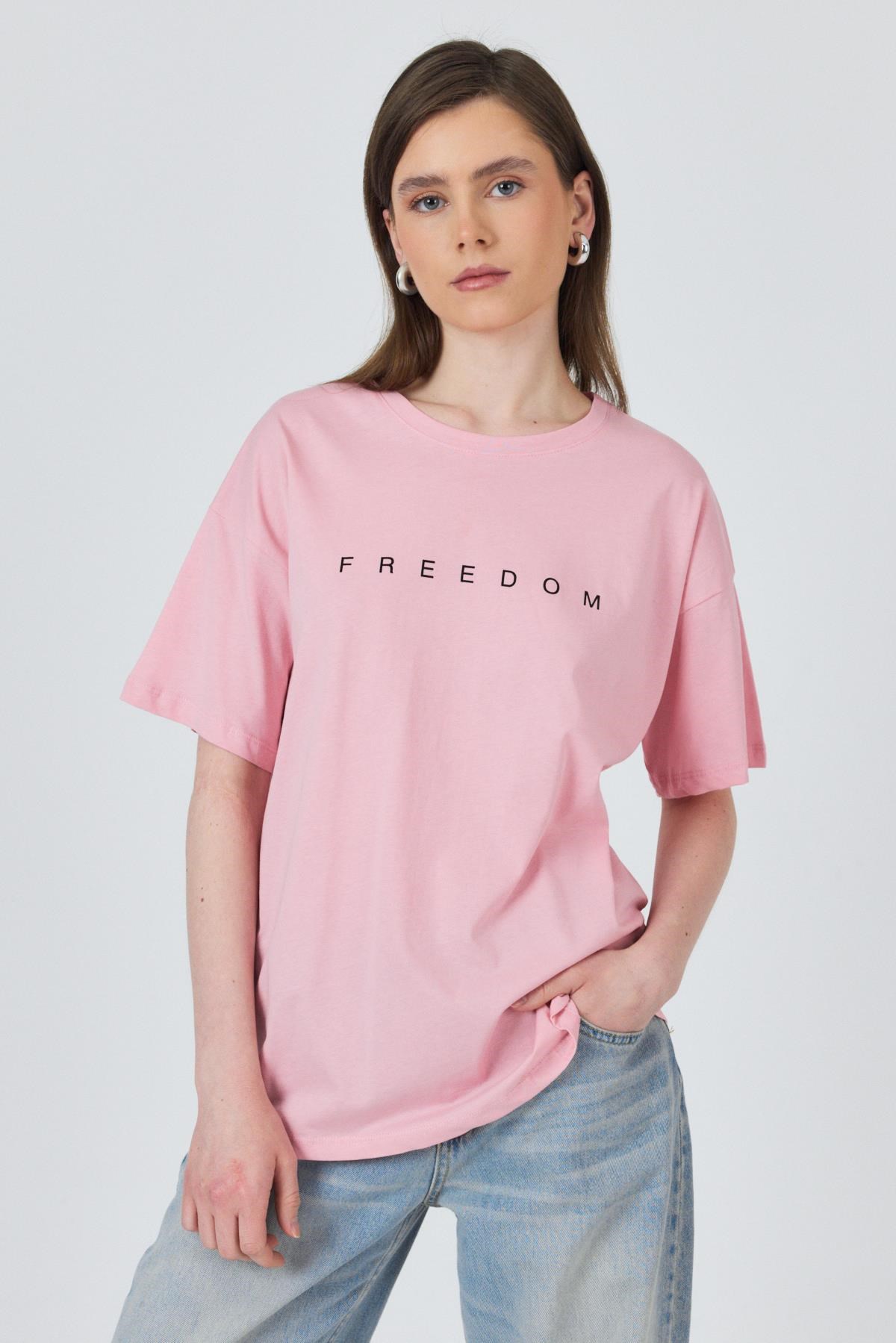 Kadın Tişört-Pembe Yazı Baskılı Pamuklu Oversize Tişört 2150-3M-rulem