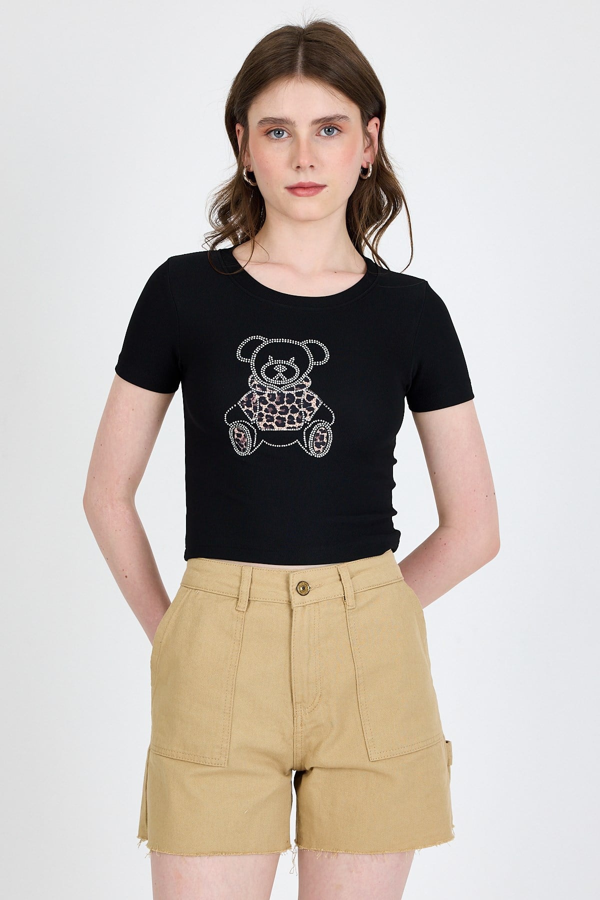 Kadın Tişört-Siyah Ayıcık Baskılı Leopar Detaylı Slim Fit Crop Tişört 0549-rulem