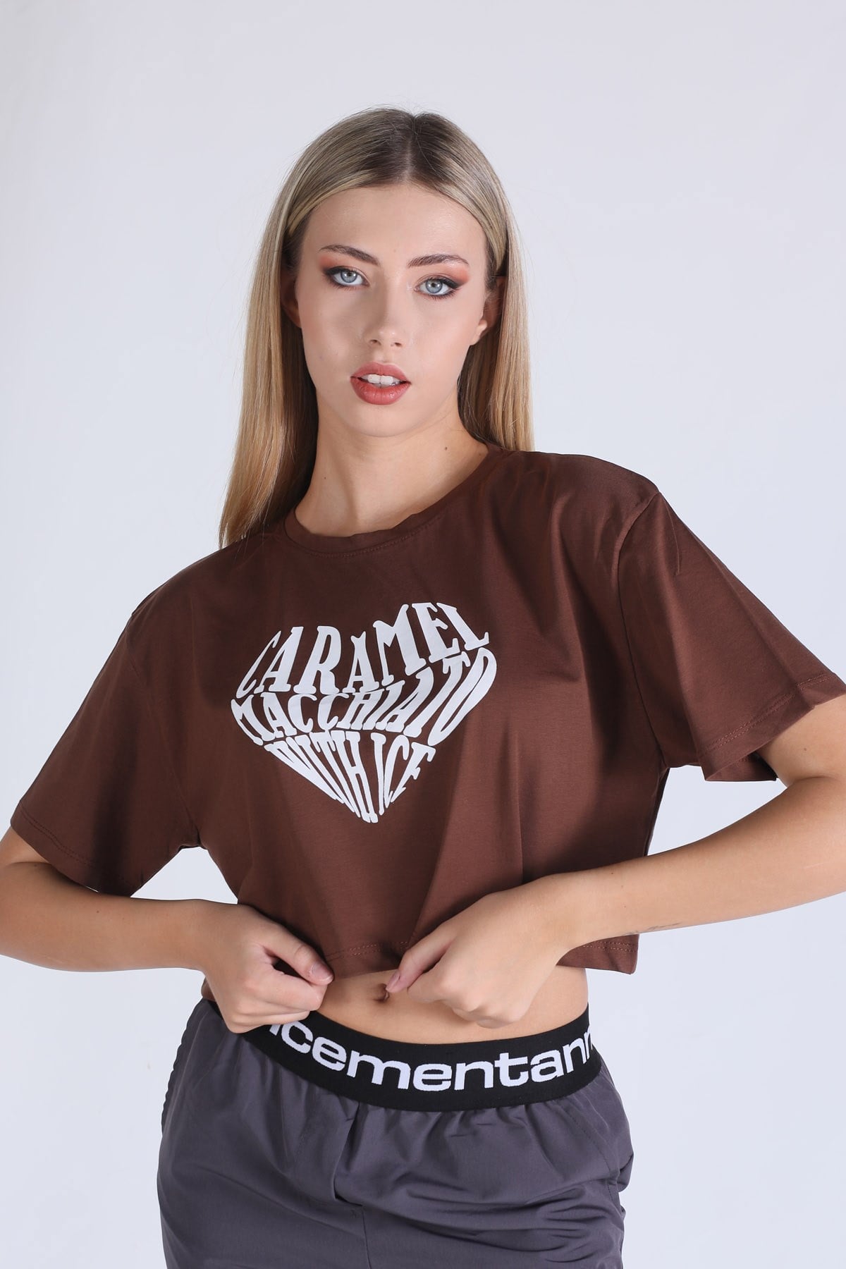 Kahve Caramel Baskı Crop Tişört 5164