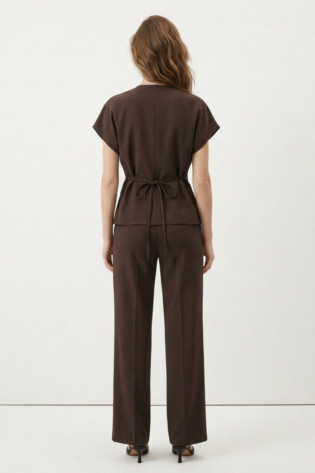 Kahve Çiçek Broşlu Bağlamalı Yelek Pantolon Takım 5705