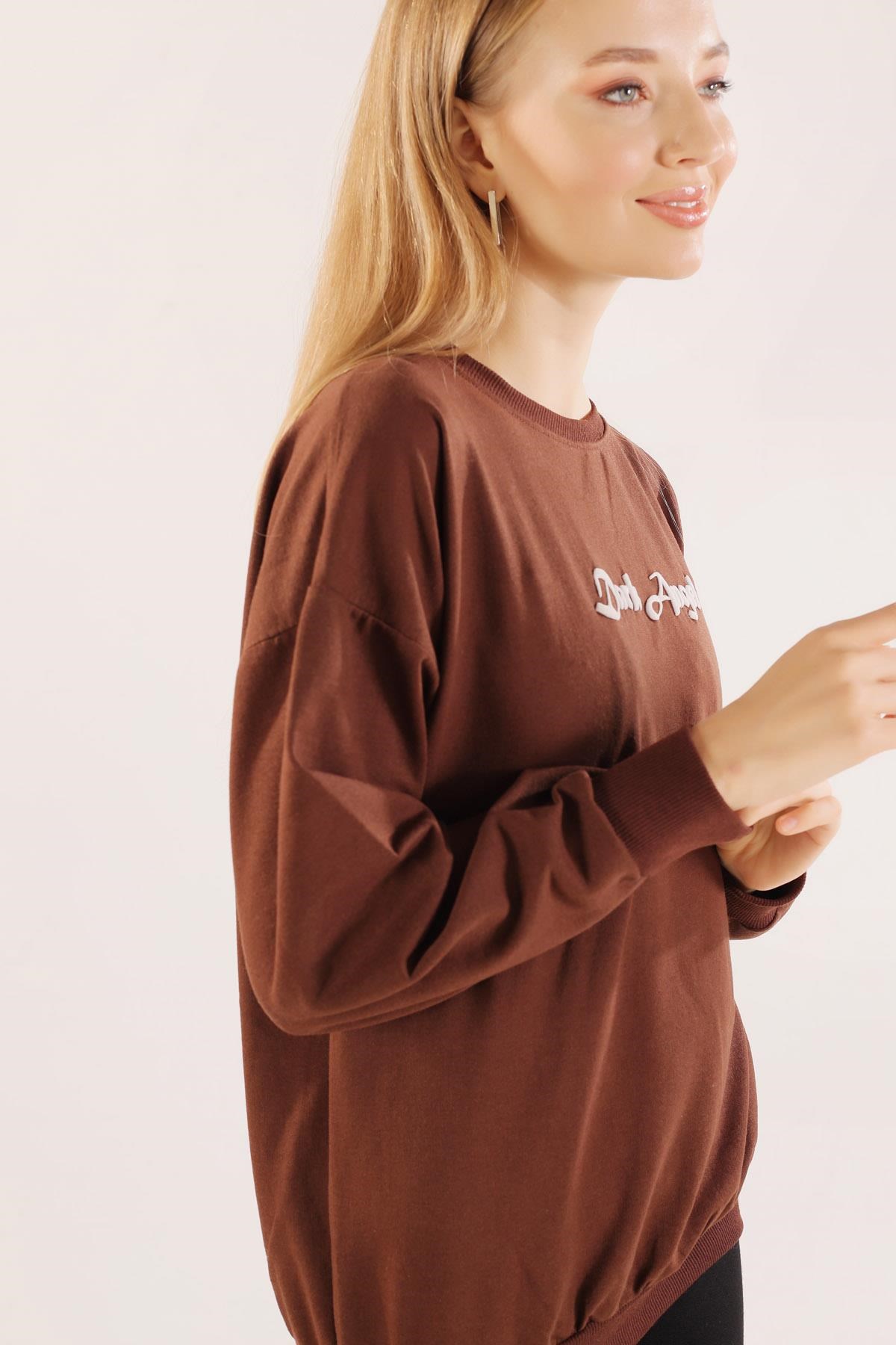Kahve Dark Angel Baskılı Sweat 8633