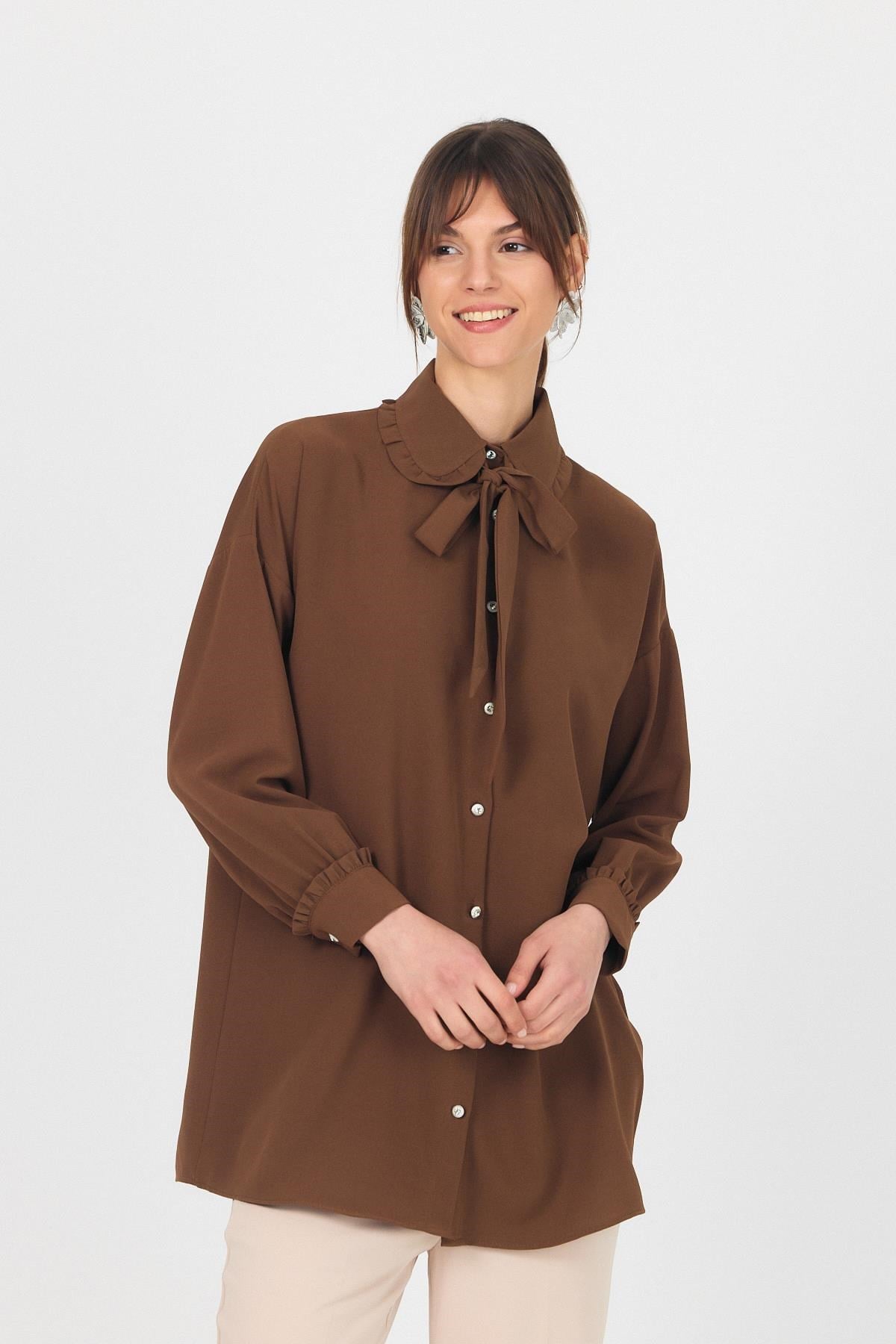 Kahve Fırfır Yaka Detaylı Bağlamalı Tunik 4586A