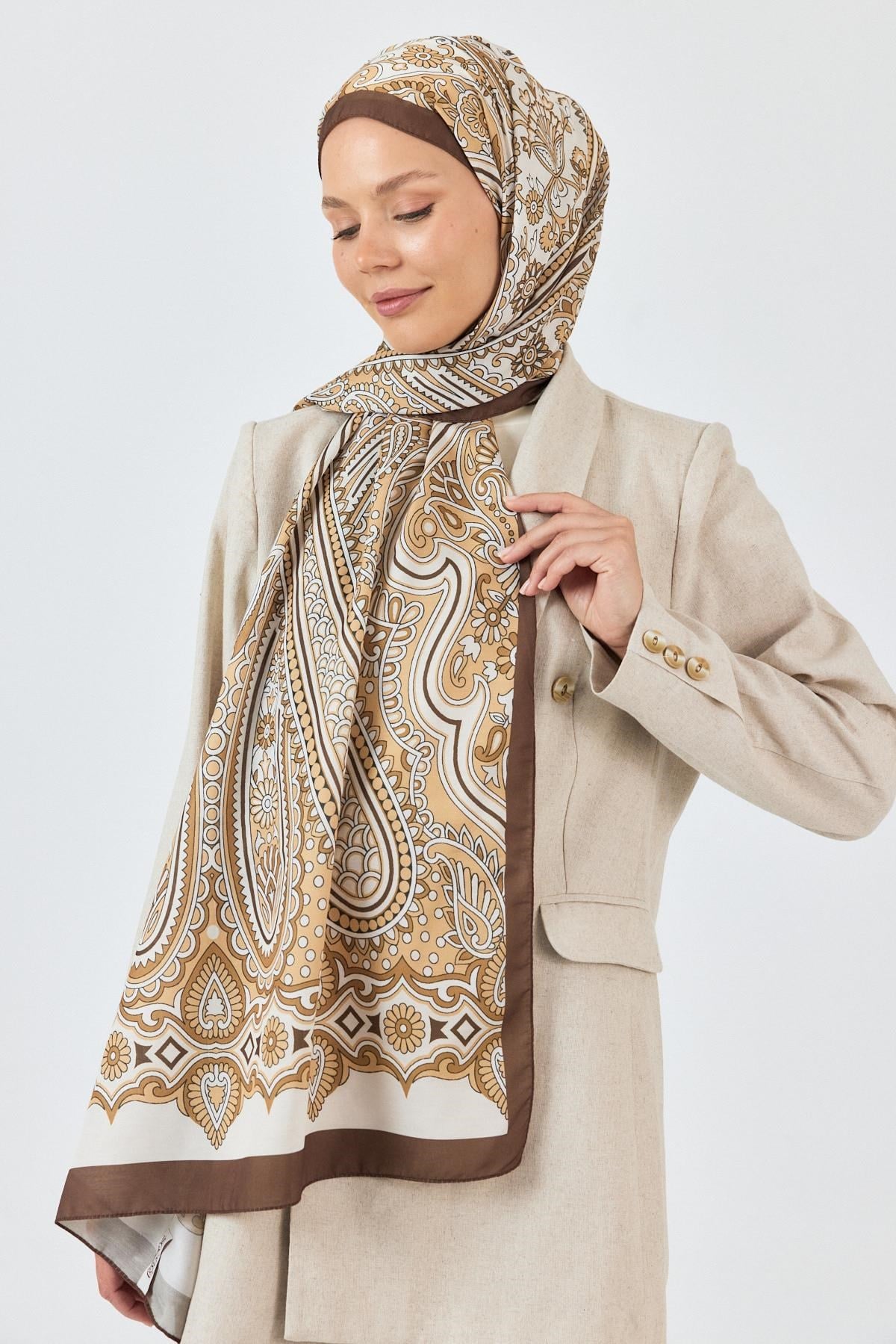 Kahve Retro Desenli Şal 5684