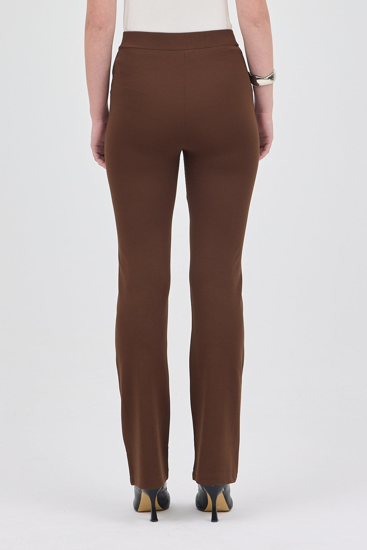 Kahve Straight/Düz Kesim Yüksek Bel Nervür Dikişli Örme Pantolon TCR-6873A