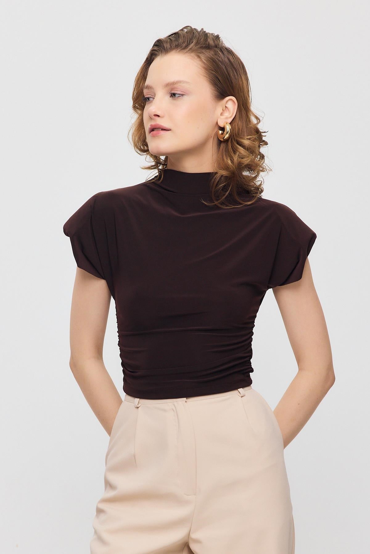 Kahve Vatkalı Kısa Bluz 13185