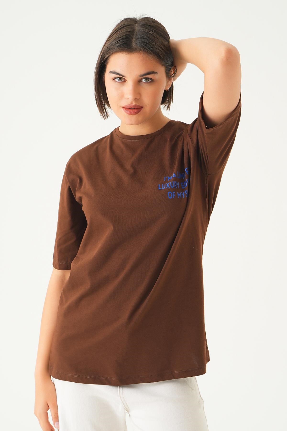 Kahve Yazı Detay Baskı Oversize Tişört 1704