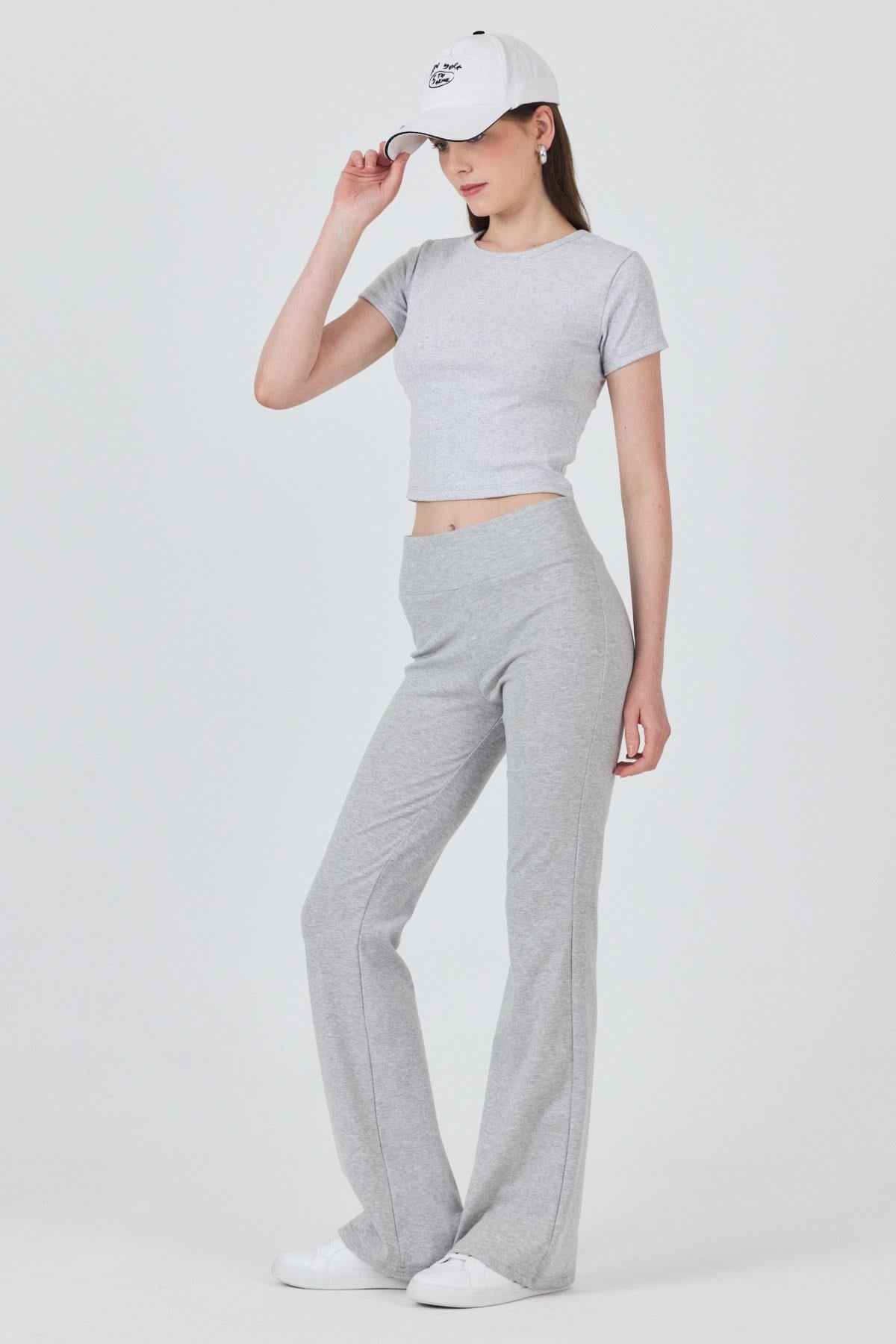 Karmelanj Slim Fit Bisiklet Yaka Crop Tişört 3058