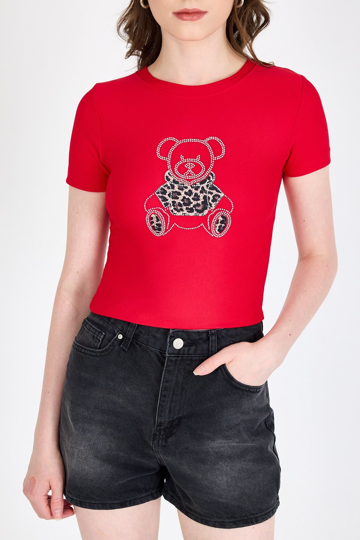 Kırmızı Ayıcık Baskılı Leopar Detaylı Slim Fit Crop Tişört 0549
