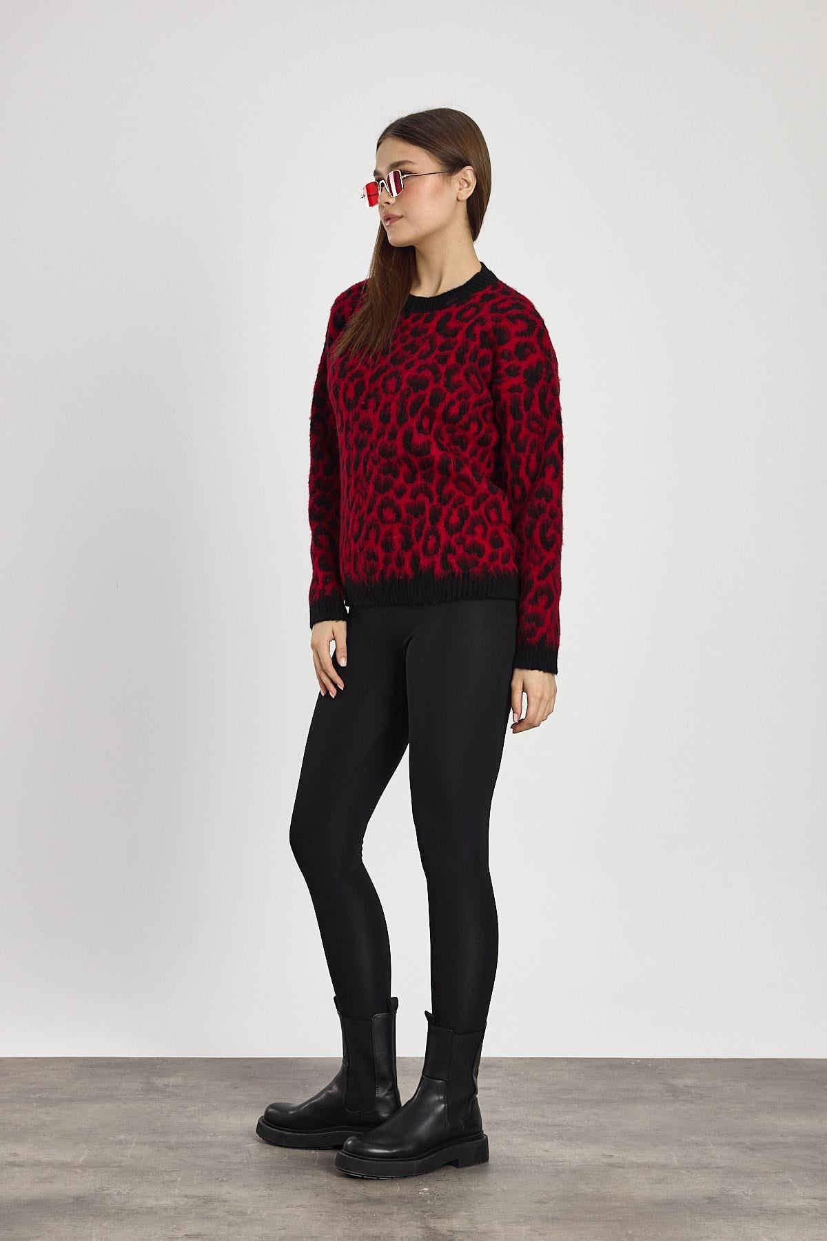 Kırmızı Leopar Desen Kazak 6702