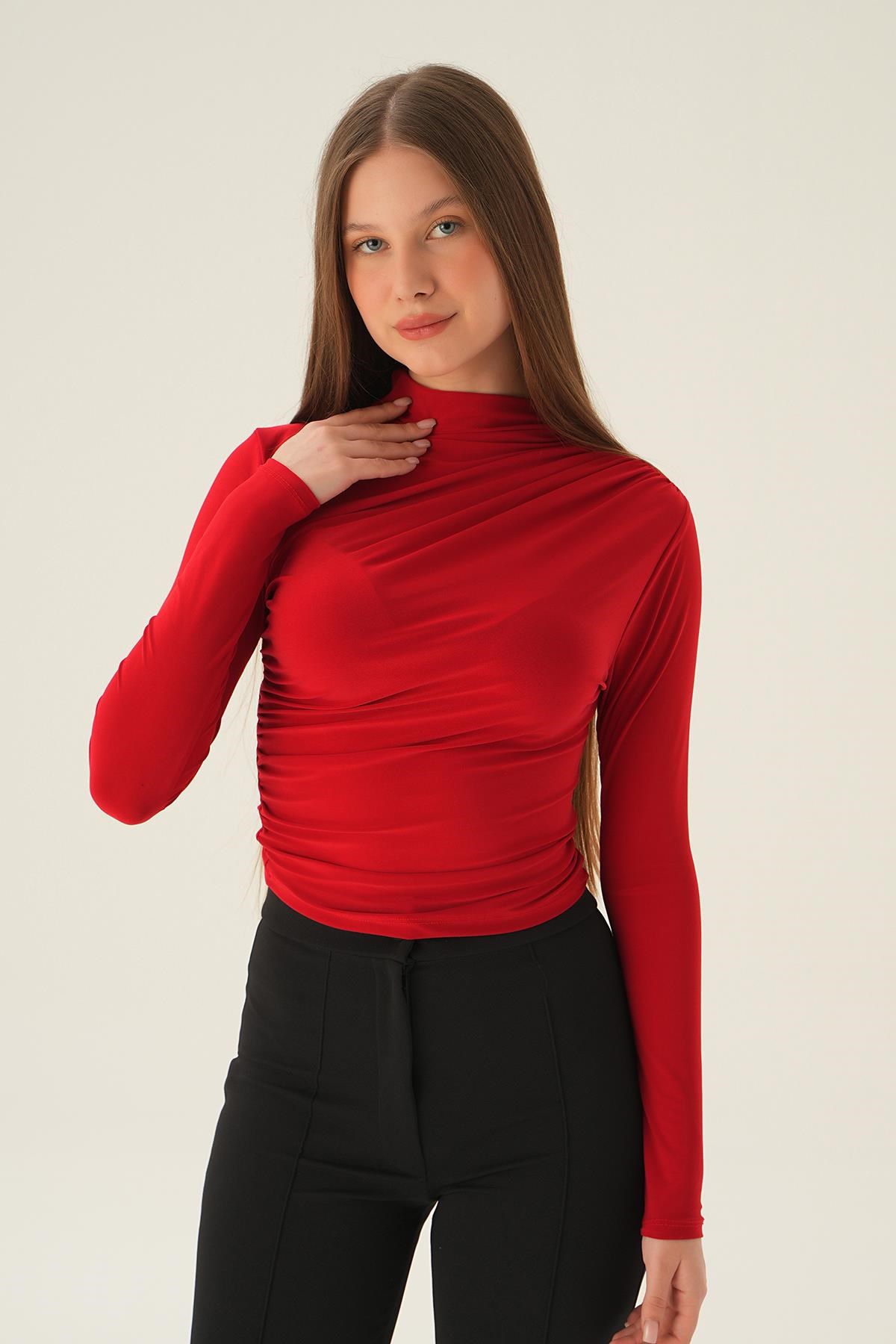 Kırmızı Omuz Pileli Bluz 3568