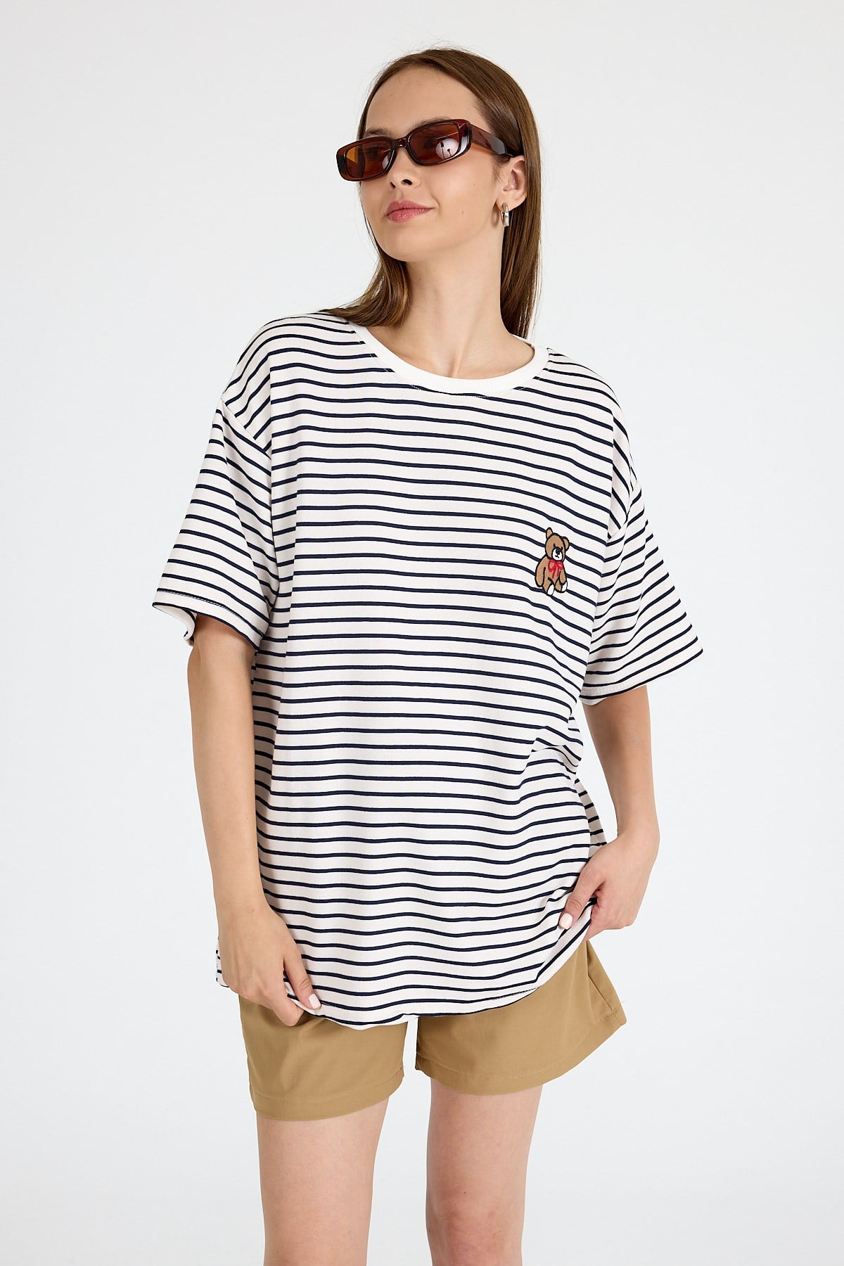 Laci Ayı Nakışlı Çizgili Oversize Tişört 3083