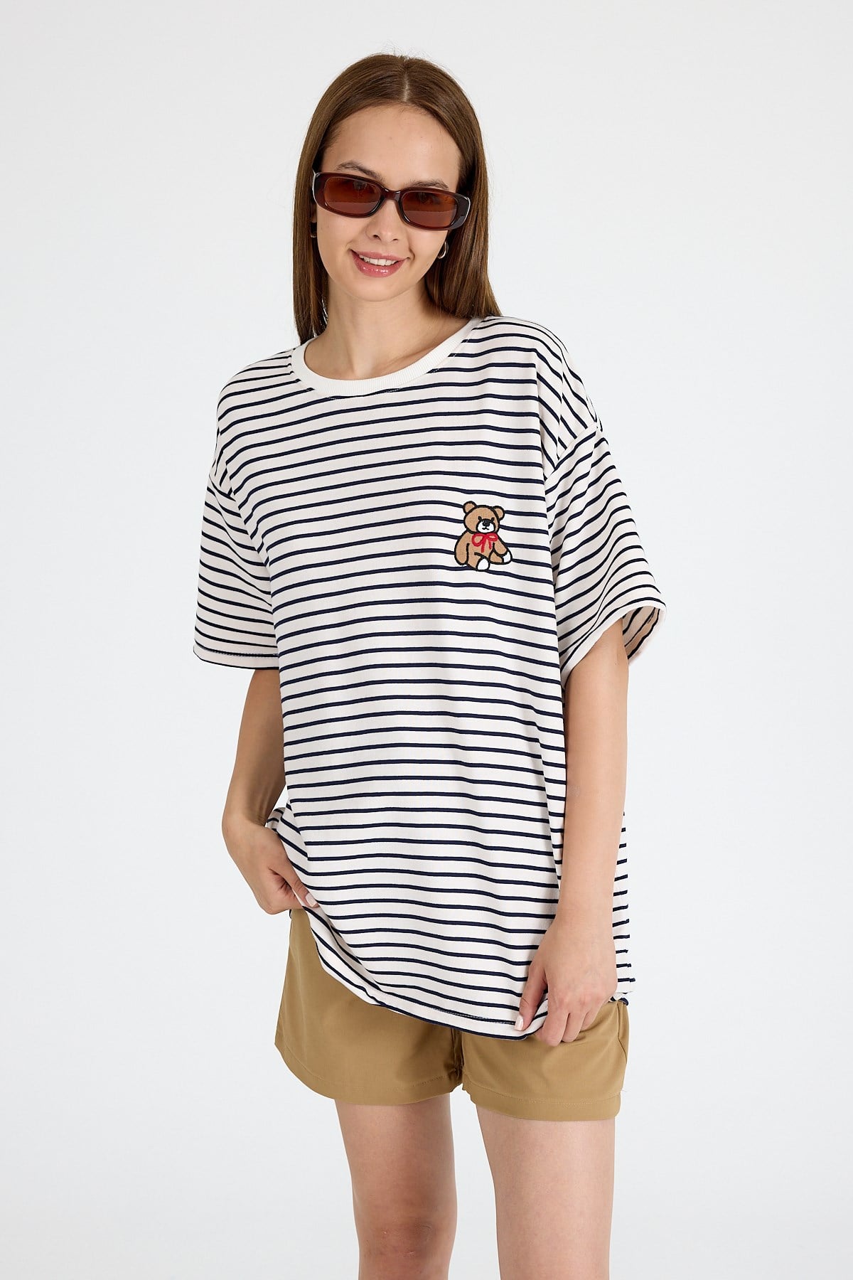 Laci Ayı Nakışlı Çizgili Oversize Tişört 3083