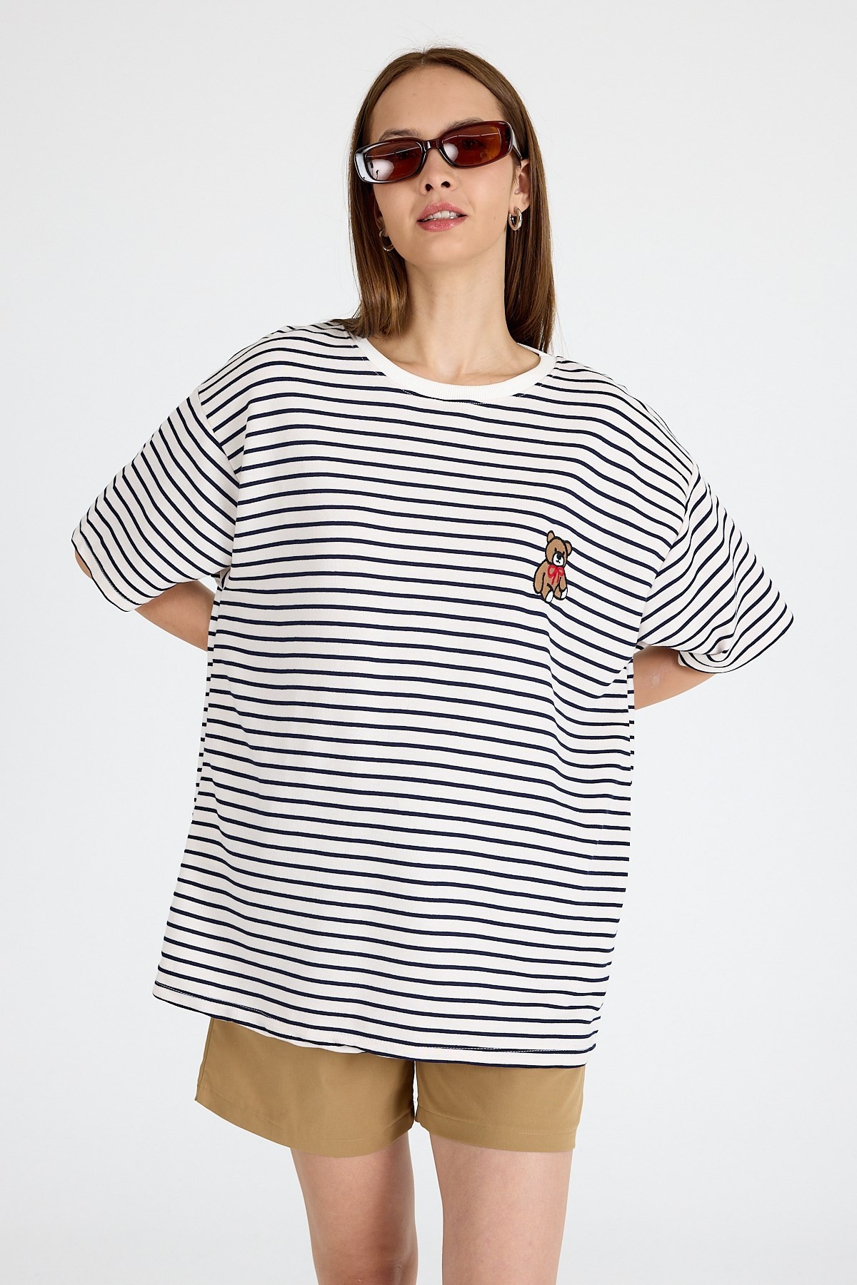 Laci Ayı Nakışlı Çizgili Oversize Tişört 3083