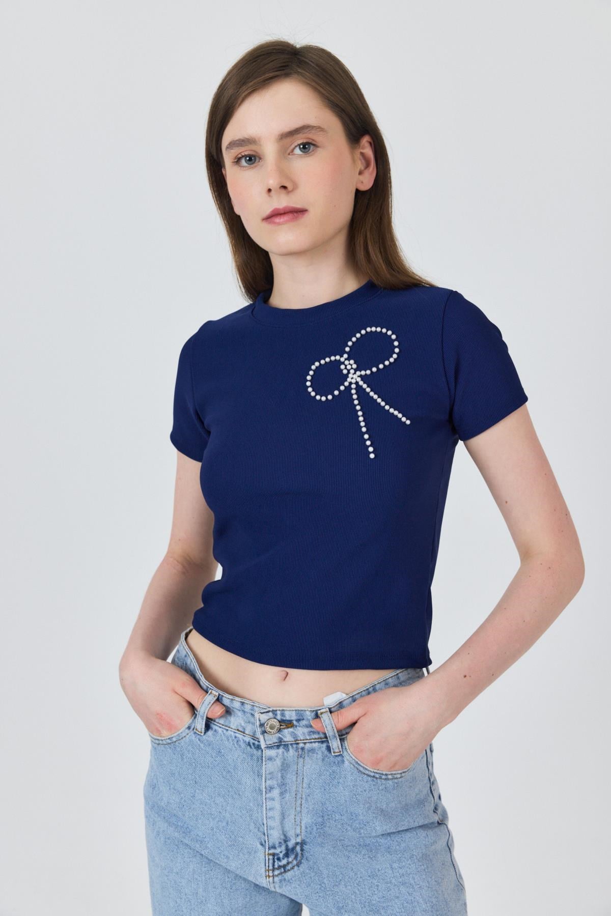 Laci İnci Kurdele İşlemeli Crop Slim Fit Tişört 2229